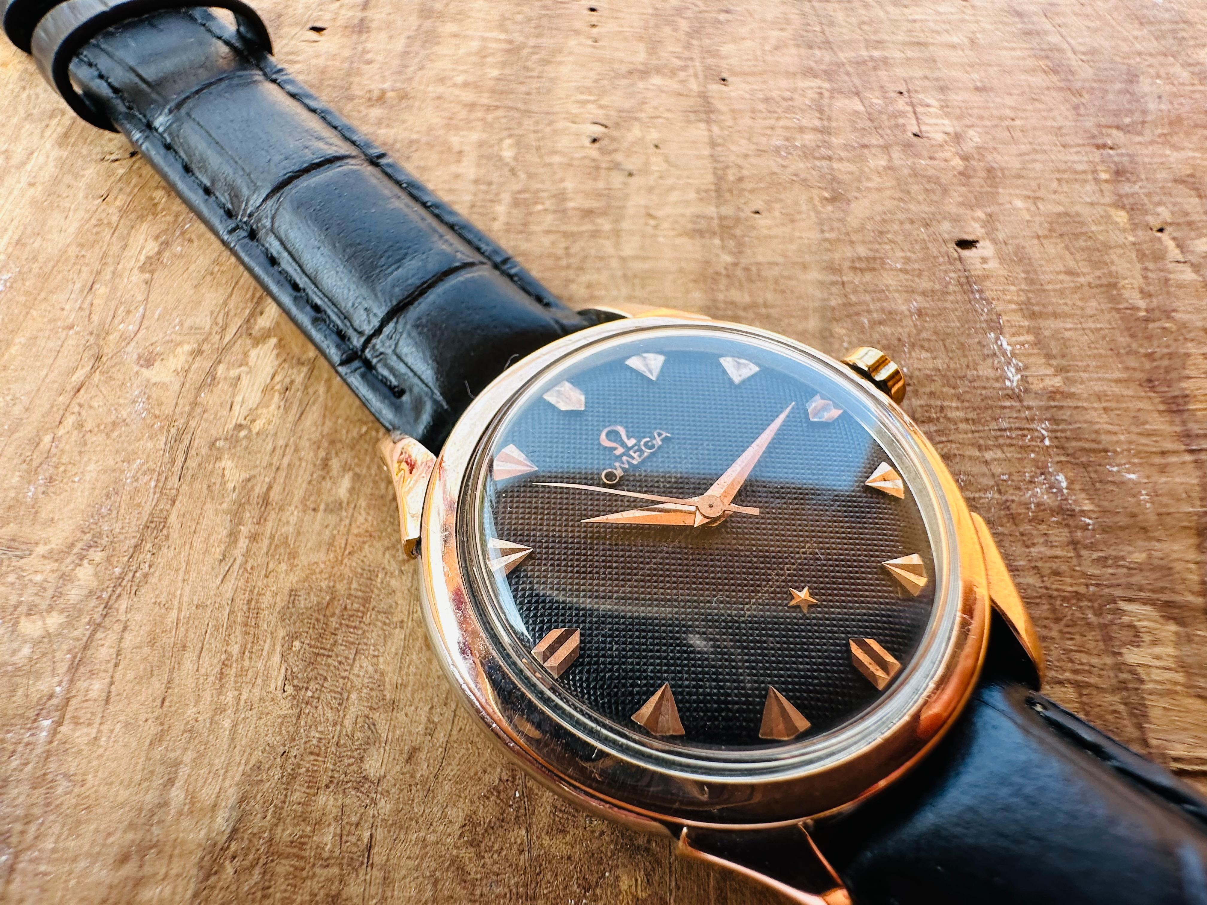 Omega Constellation 2852 Pie Pan Rare Guilloche Texturiertes Zifferblatt Goldüberzug 50er Jahre 12