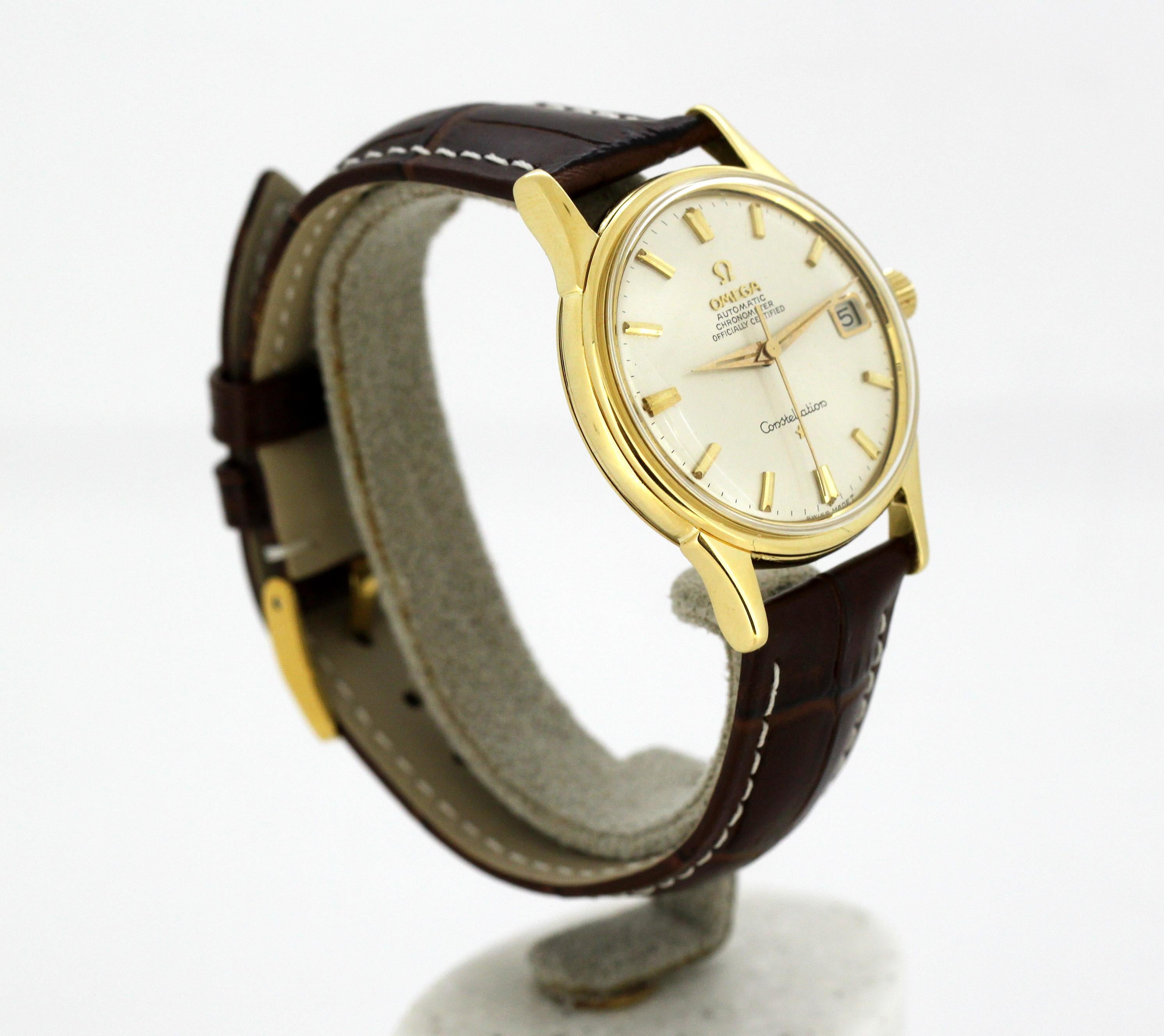Omega Constellation Automatic 18 Karat Gold Men's Wristwatch, 1965 In Good Condition In Braintree, GB