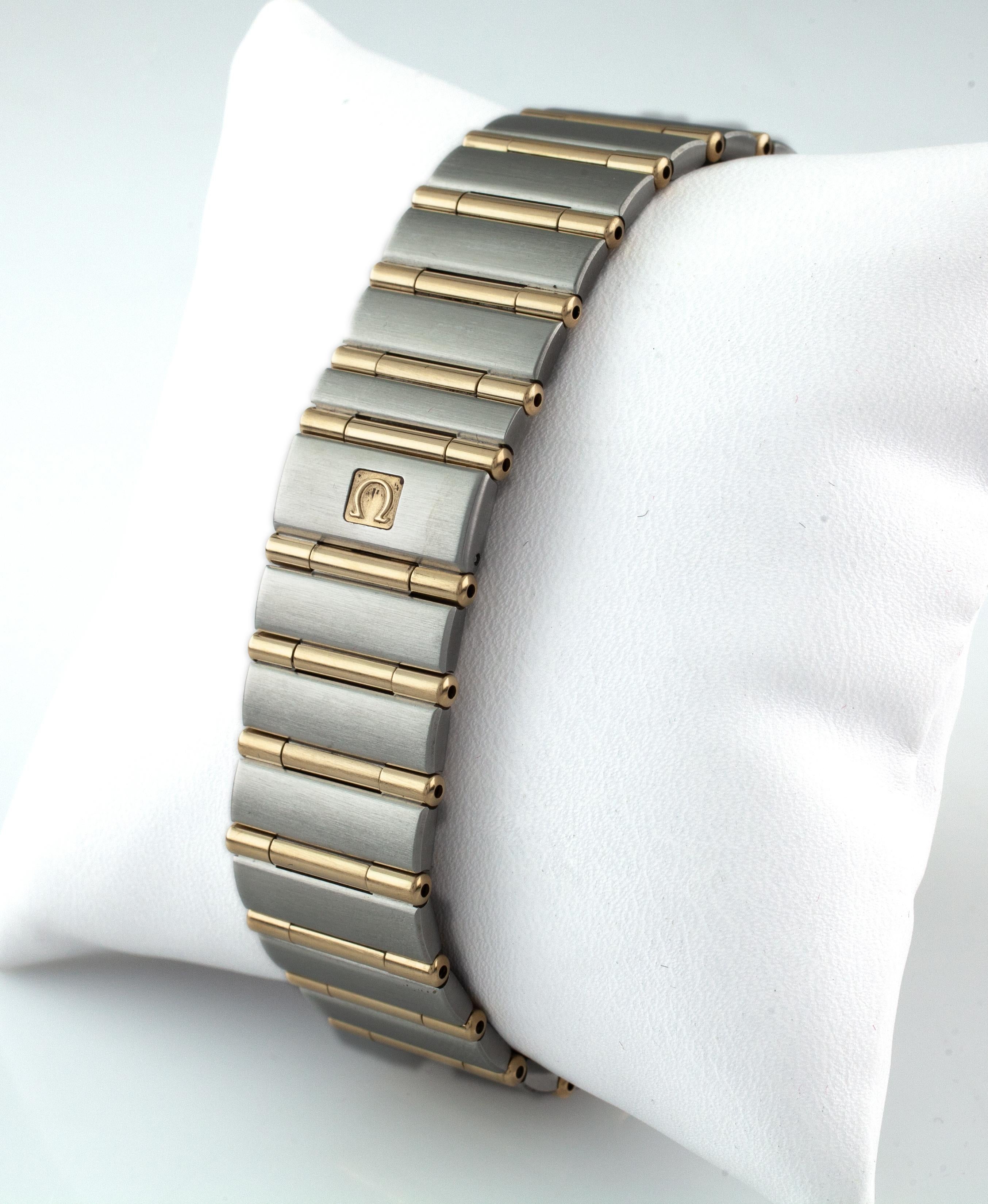 Omega Constellation Chronometer Automatic 2-Tone Watch 1120/368 w/ Box & Papers In Excellent Condition In Sherman Oaks, CA