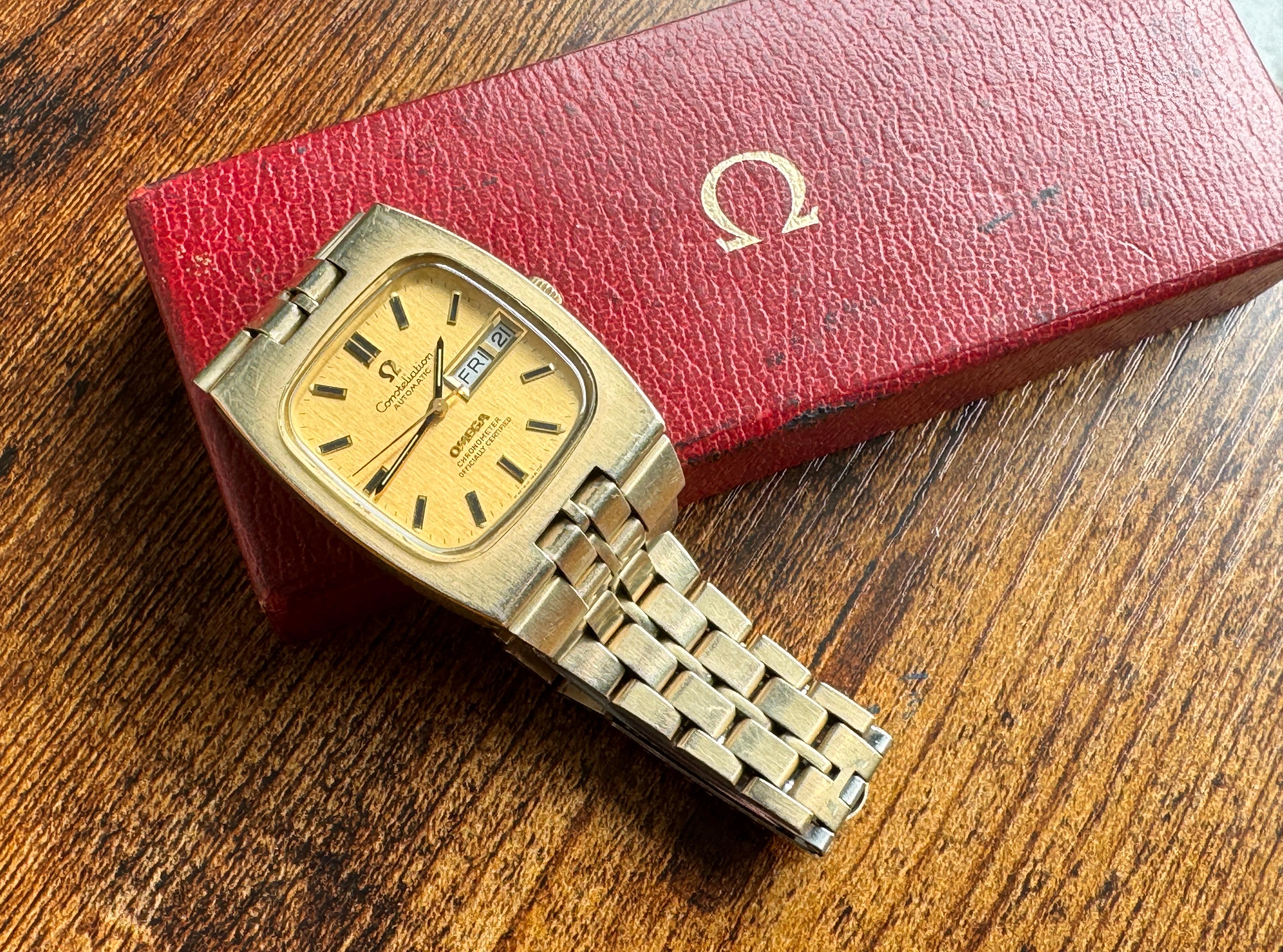 Marchio : OMEGA

Model No: Cronometro Constellation

Paese di produzione: Svizzera

Movimento: Automatico

Materiale della cassa: Acciaio inossidabile

Misure: 33mm x 40mm di diametro (corona esclusa)

Tipo di fascia : Acciaio inossidabile placcato