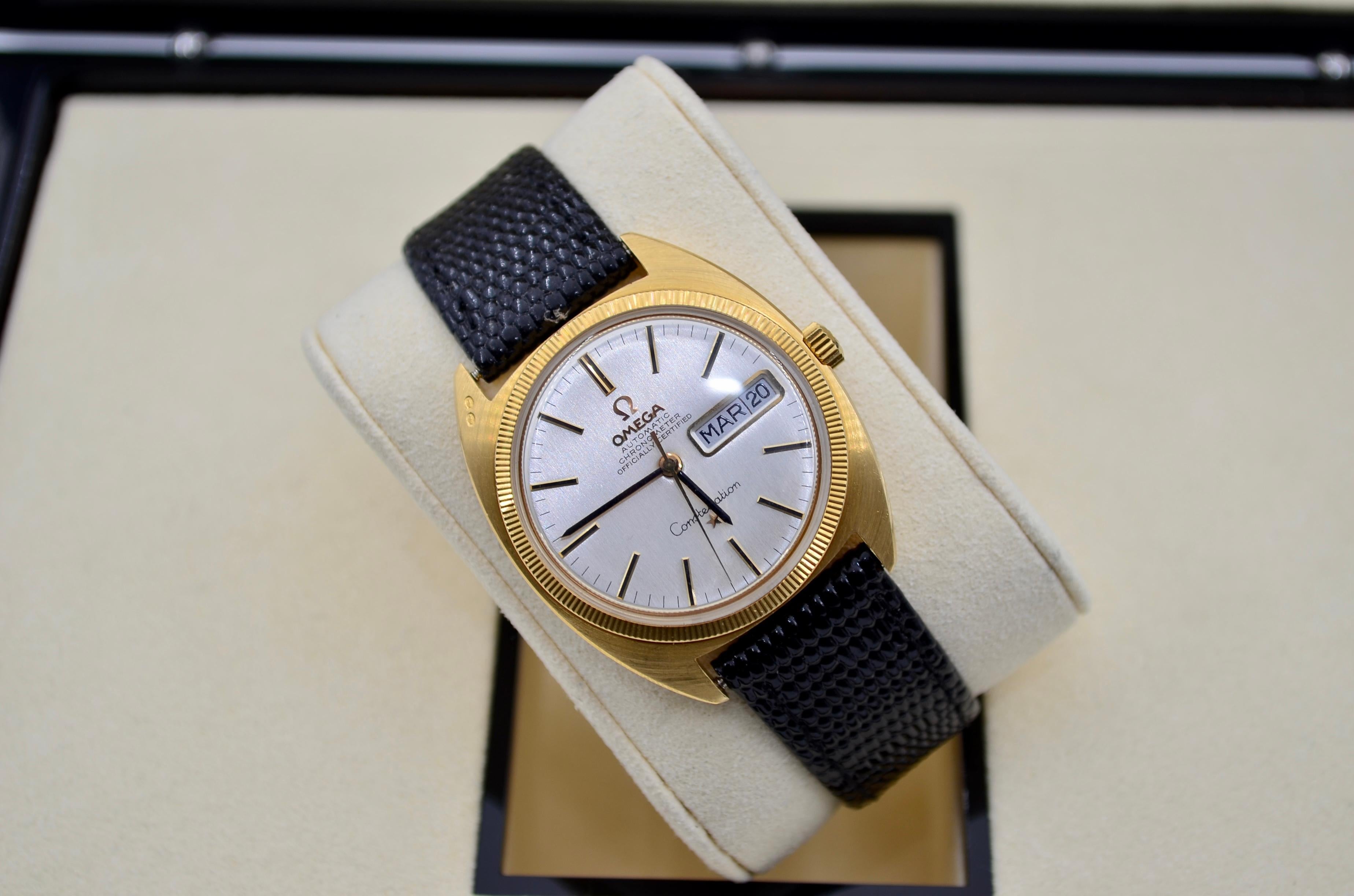 Omega Constellation Day-Date Gold Leather Strap Vintage Ref: 168.029 In Excellent Condition In București, RO