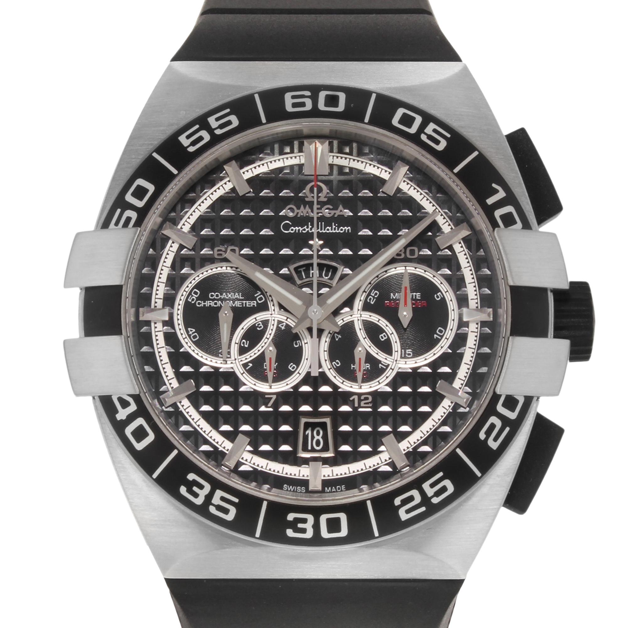 This display model Omega Constellation 121.32.44.52.01.00 is a beautiful men's timepiece that is powered by mechanical (automatic) movement which is cased in a stainless steel case. It has a round shape face, day indicator, chronograph, date