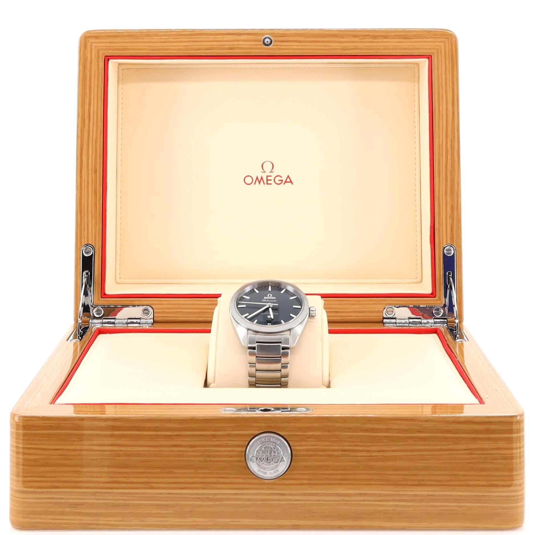 Condition: Great. Minor wear throughout case and bracelet.
Accessories: Instruction Booklet, Box, Warranty Card - Dated
Measurements: Case Size/Width: 39mm, Watch Height: 13mm, Band Width: 20mm, Wrist circumference: 6.0