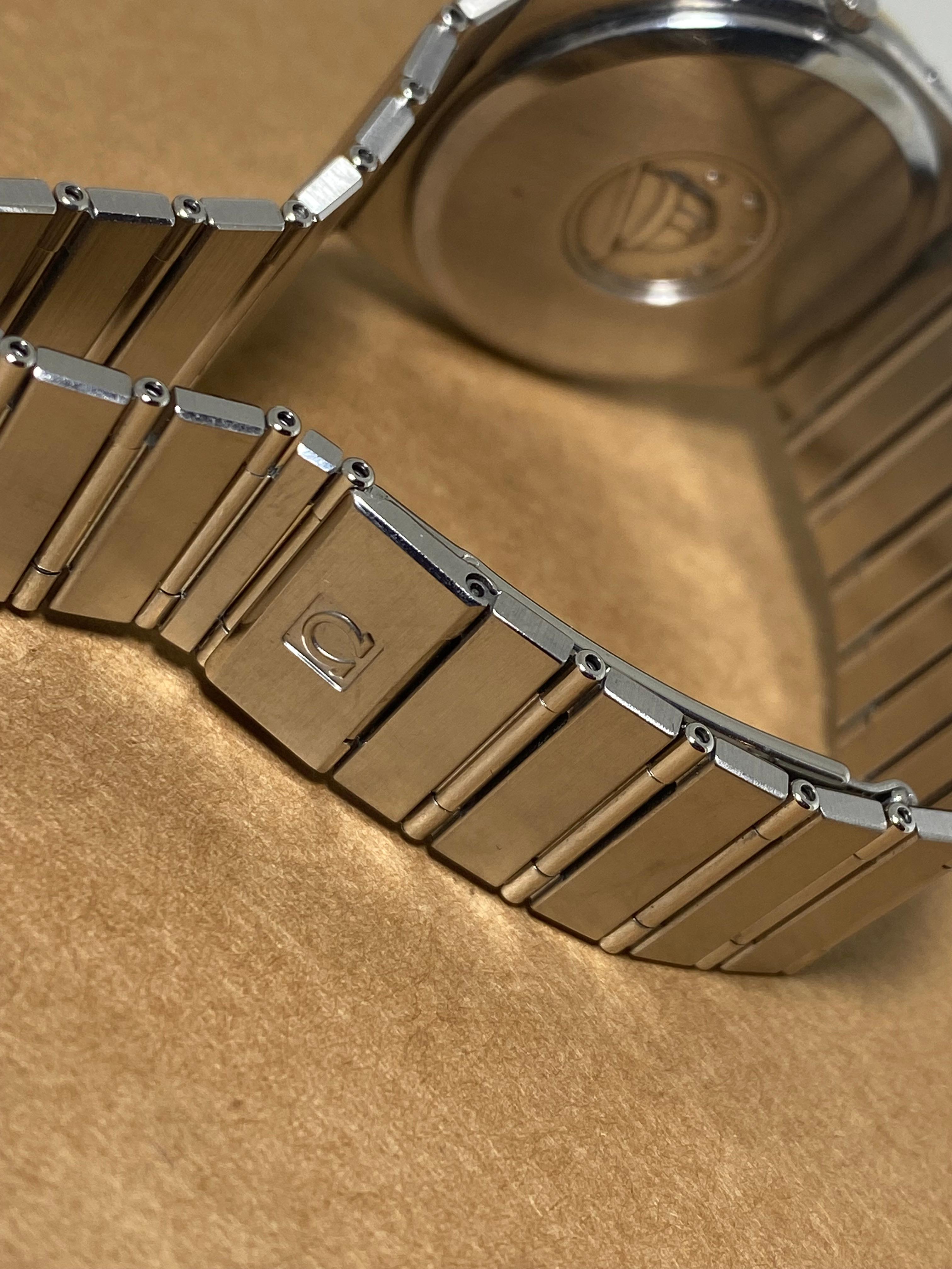 Omega Constellation Marine 18K Gold Lünette Schwarzes Teakholz Zifferblatt Quarzuhr, Ref 1332 (Moderne)