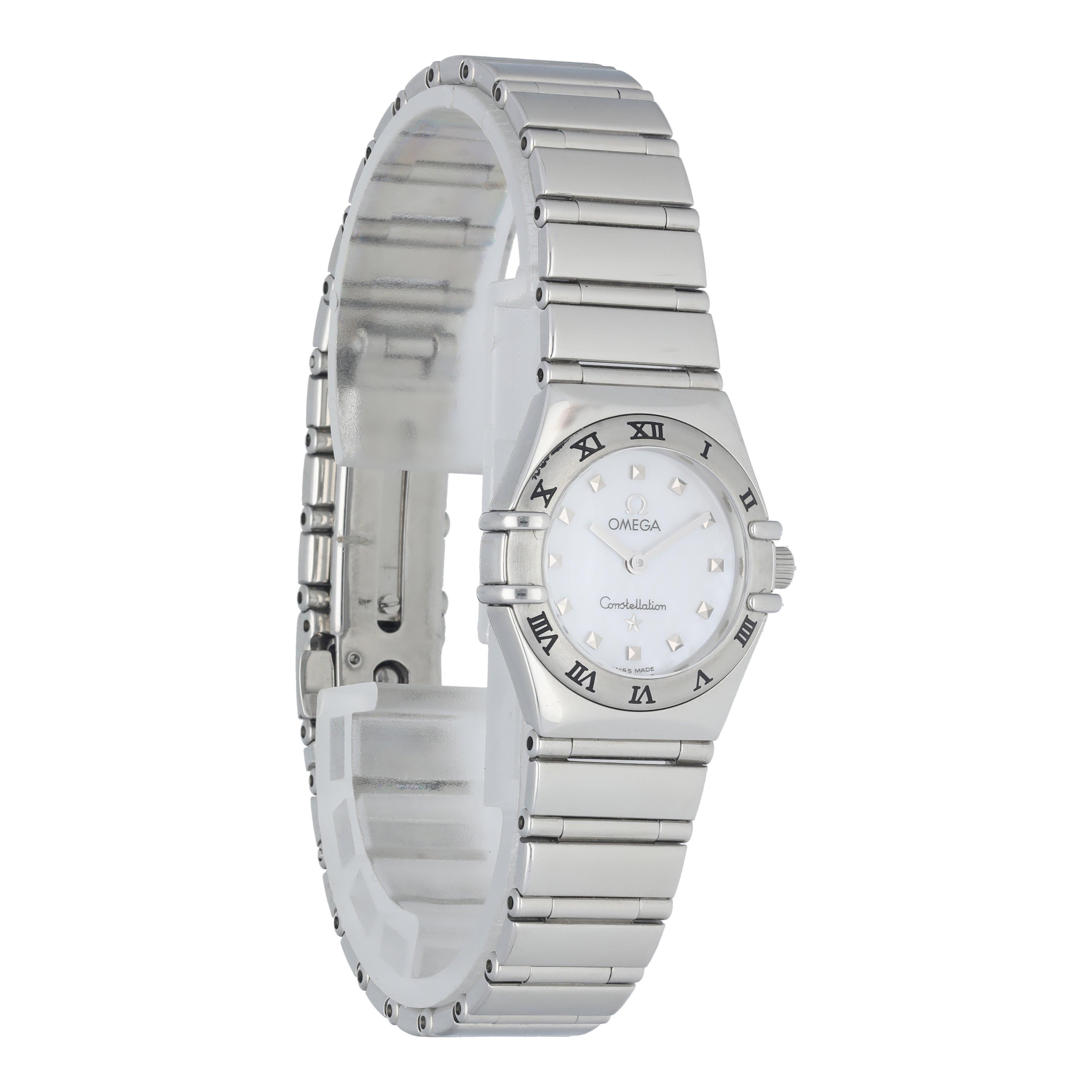  Omega Constellation My Choice Mini 1561.71.00 Ladies Watch.
 23mm stainless steel case and bezel.
 Blue mother of pearl dial with steel hands and pyramid hour markers.
 stainless steel bracelet with a single push-button fold-over clasp.
 Will fit