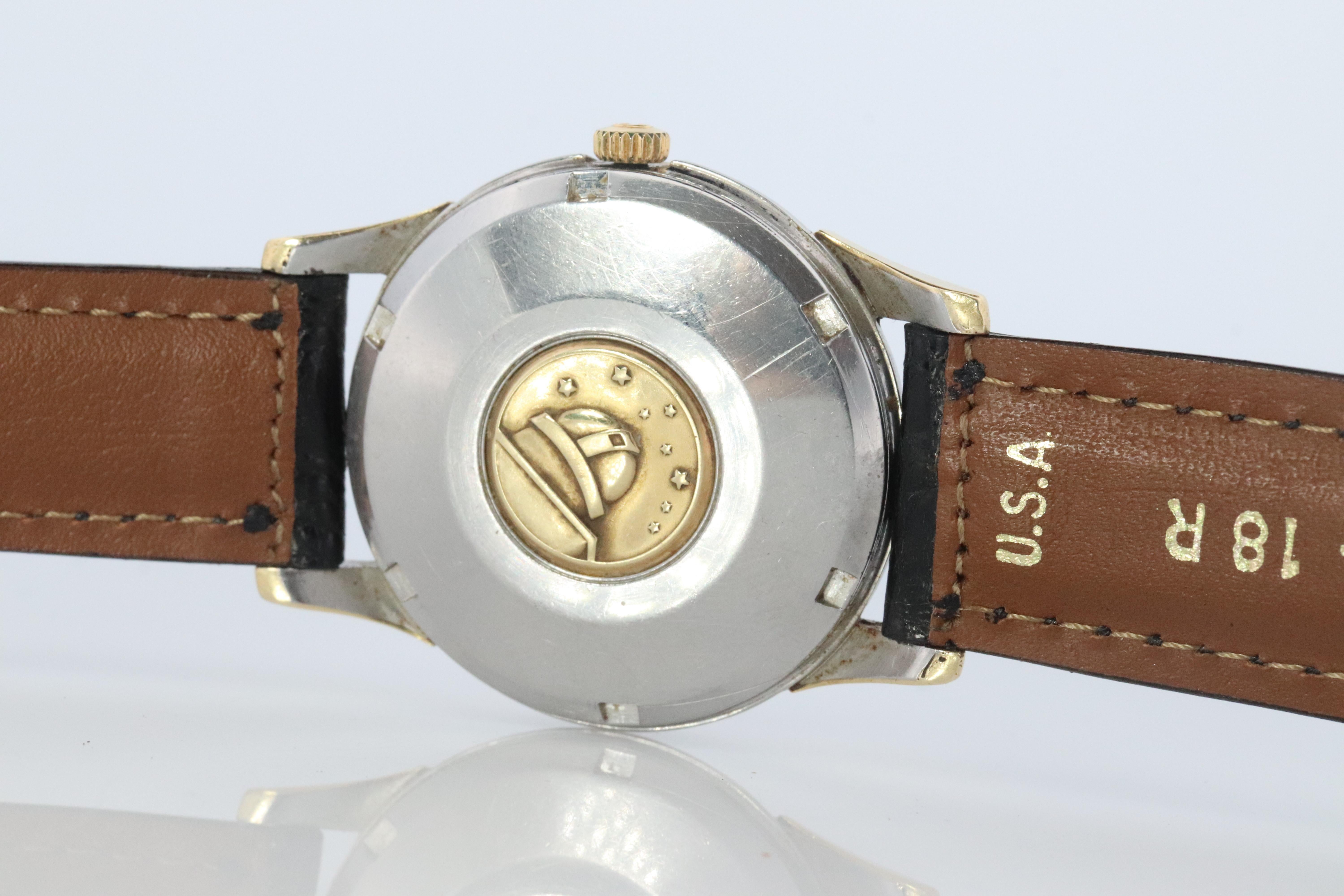 Modern OMEGA Constellation Pie Pan Automatic Mens Watch. Ref 14393 SS and Yellow Gold. For Sale