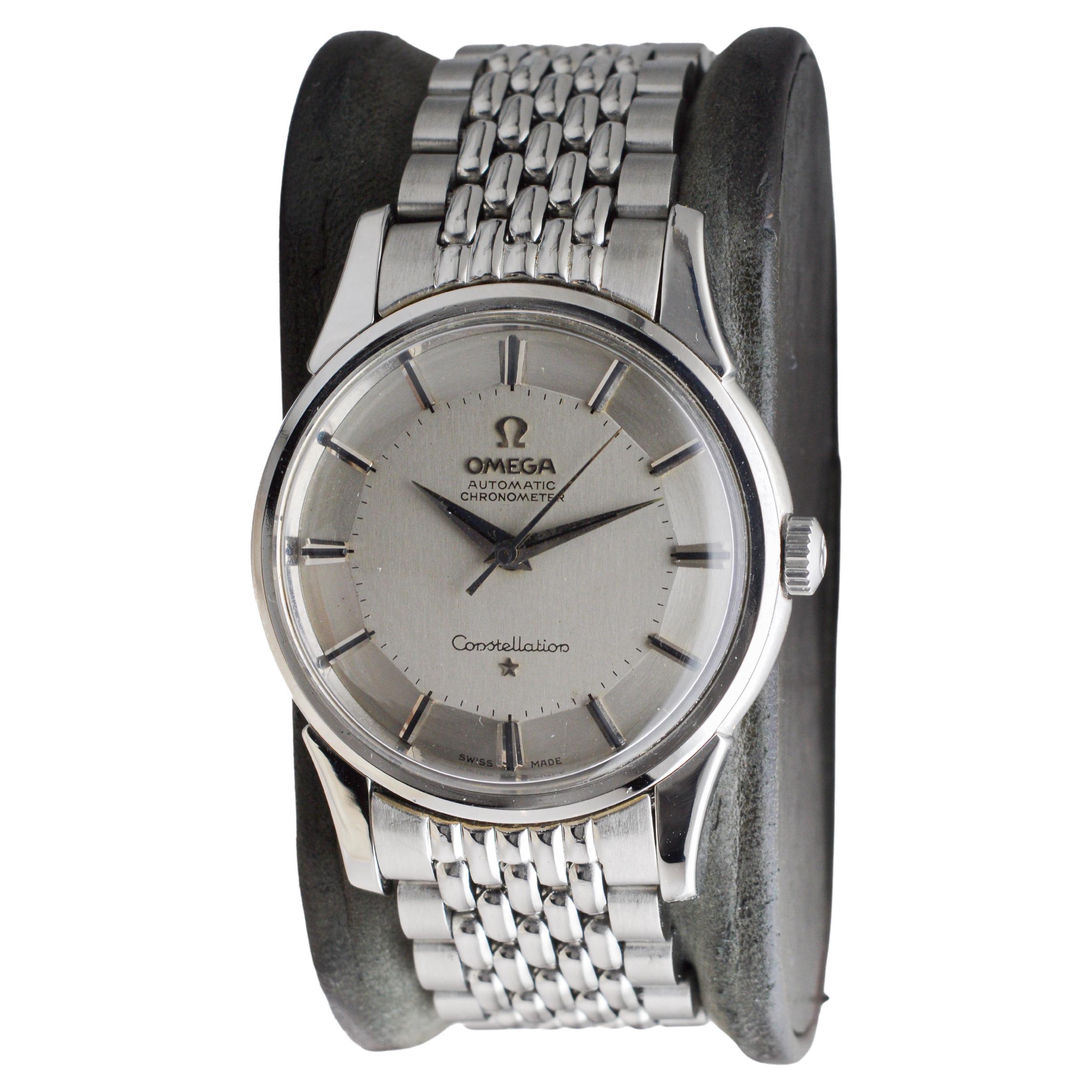 Omega Constellation en acier inoxydable avec cadran et bracelet d'origine années 1950 Unisexe en vente