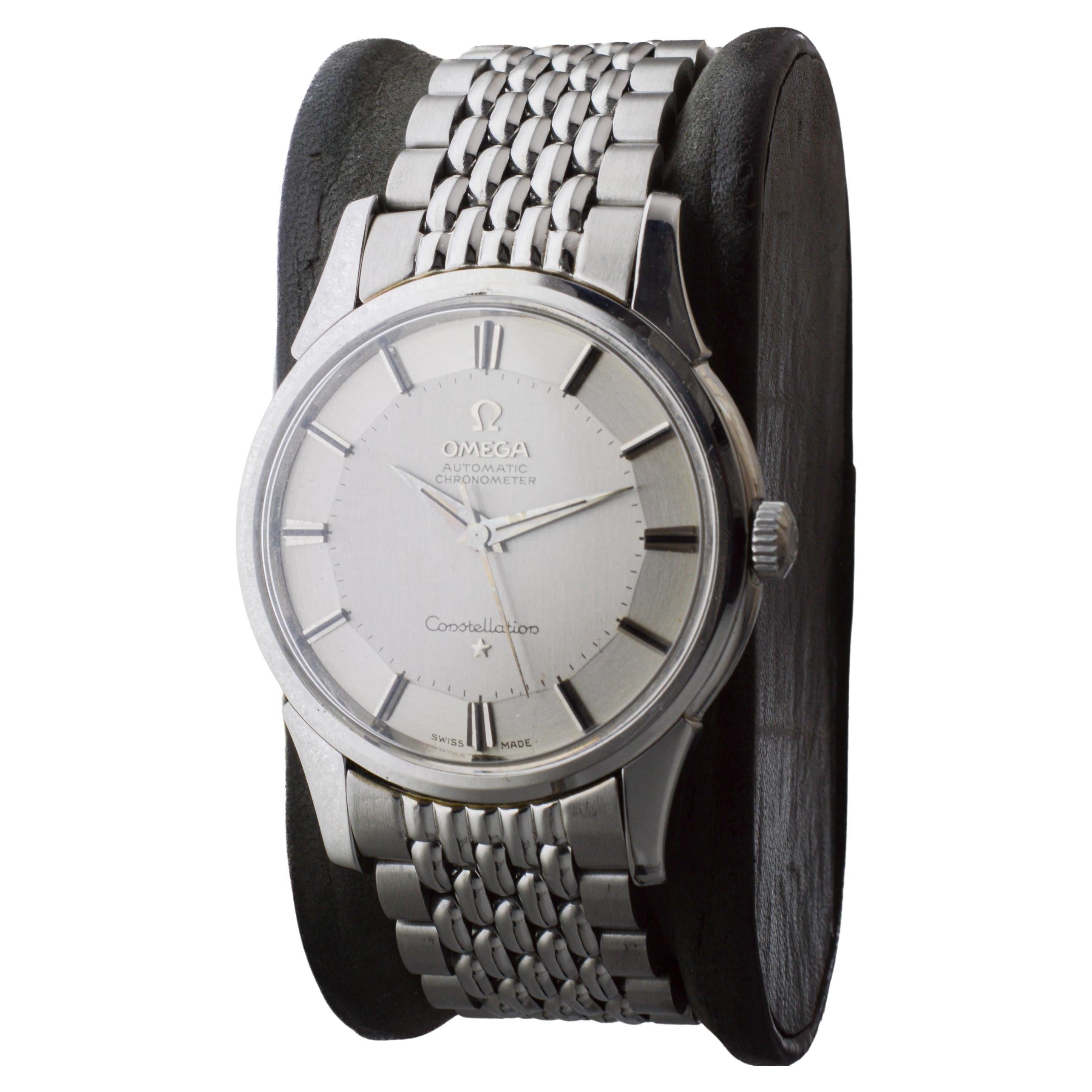 Omega Constellation en acier inoxydable avec cadran et bracelet d'origine années 1950 en vente 1