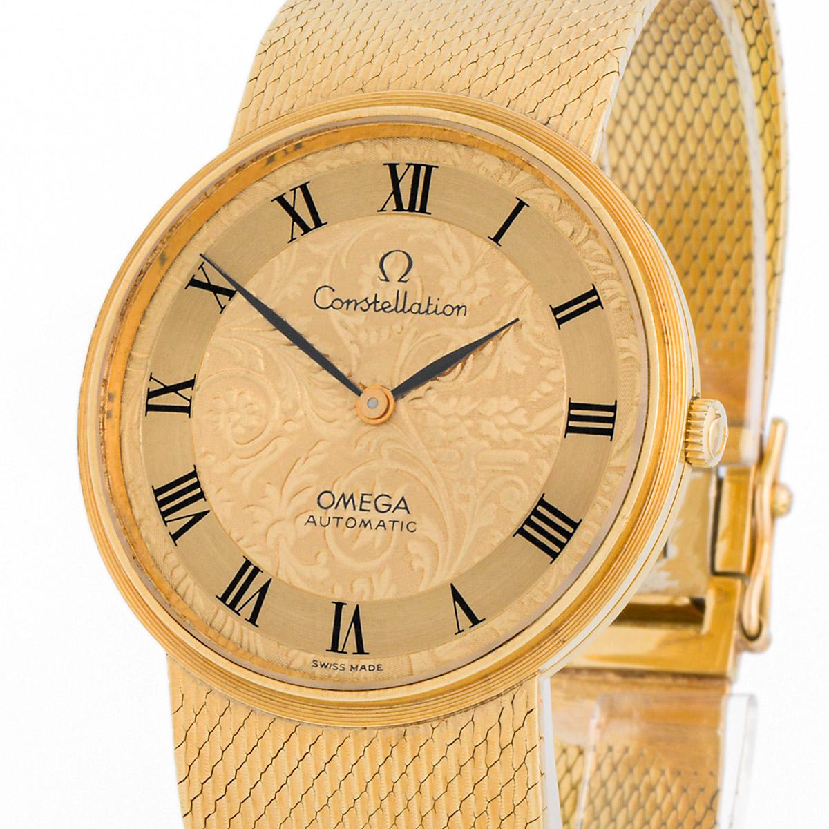 Omega Constellation vintage with case, bracelet and engraved dial all in gold In Good Condition For Sale In MADRID, ES