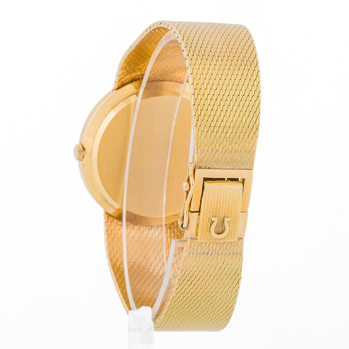 Omega Constellation vintage with case, bracelet and engraved dial all in gold For Sale 2