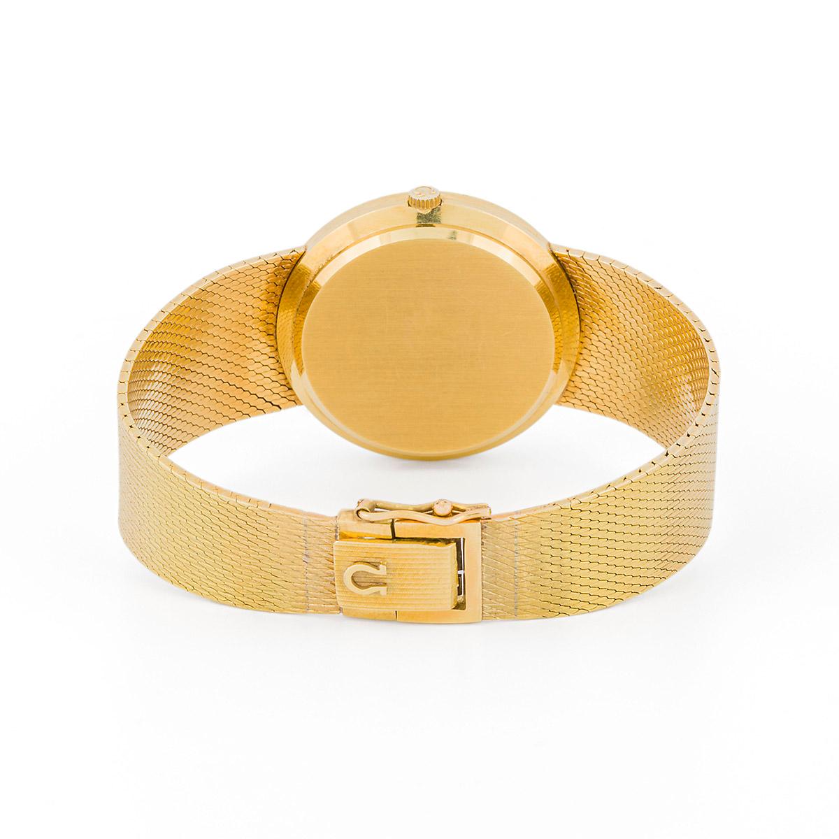 Omega Constellation vintage with case, bracelet and engraved dial all in gold For Sale 3