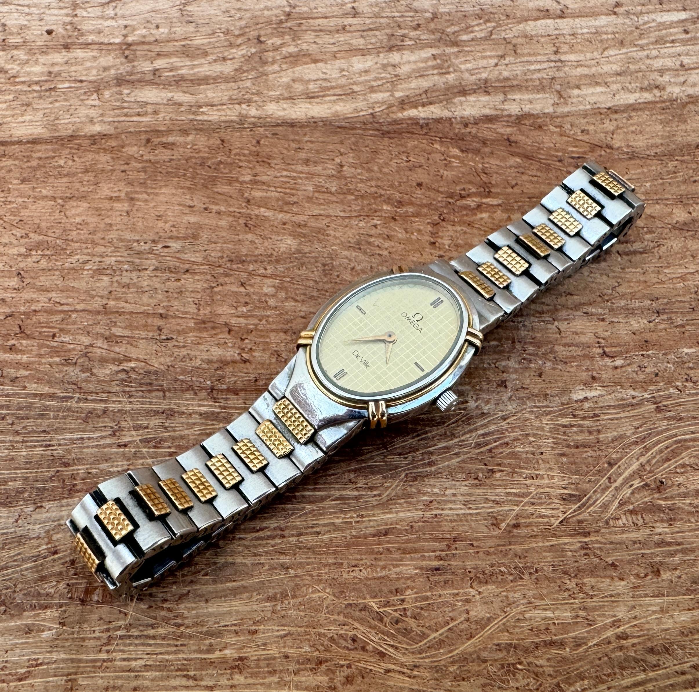 Omega De Ville 1450 Montre à cadran Quadri champagne doré en acier et or pour femmes Bon état - En vente à Toronto, CA