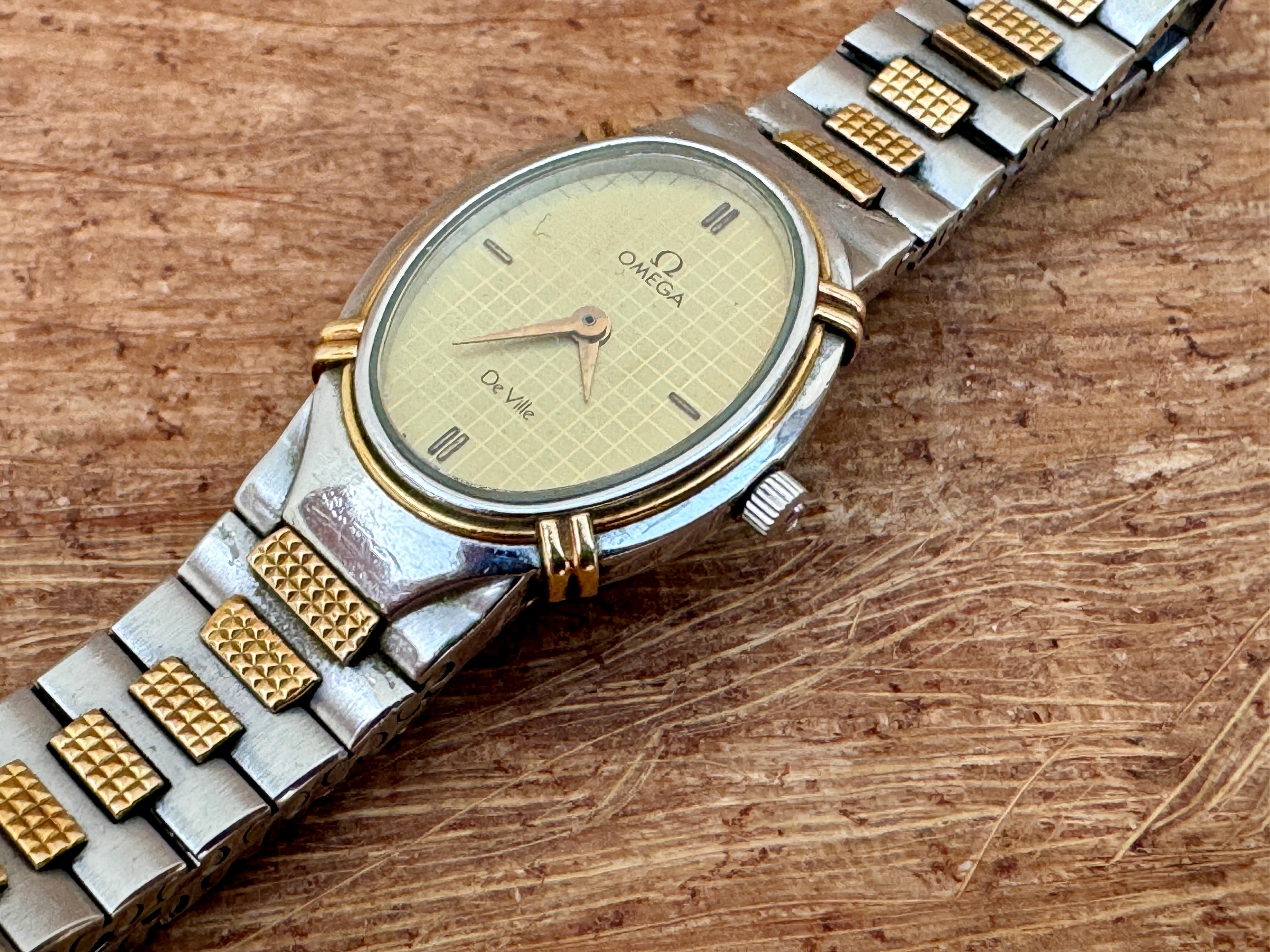 Omega De Ville 1450 Montre à cadran Quadri champagne doré en acier et or pour femmes en vente 1