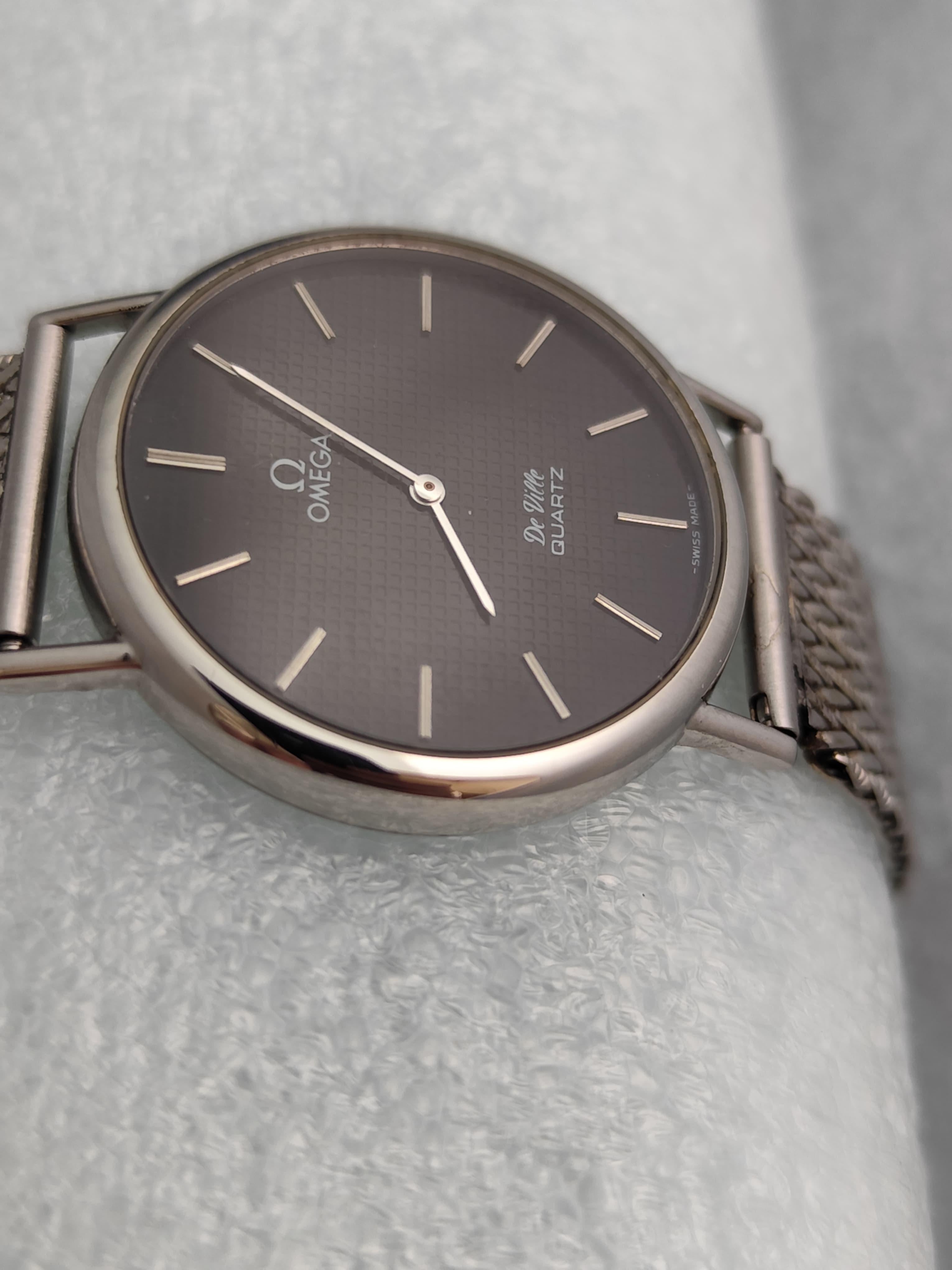 descrizione
Marchio: Omega

Model: De Ville

Numero di riferimento: 1910092

Paese di produzione: Svizzera

Movimento: Quarzo

Materiale della cassa: Acciaio inossidabile

Misure : Larghezza della cassa: 33 mm. (senza corona)

Tipo di cinturino :