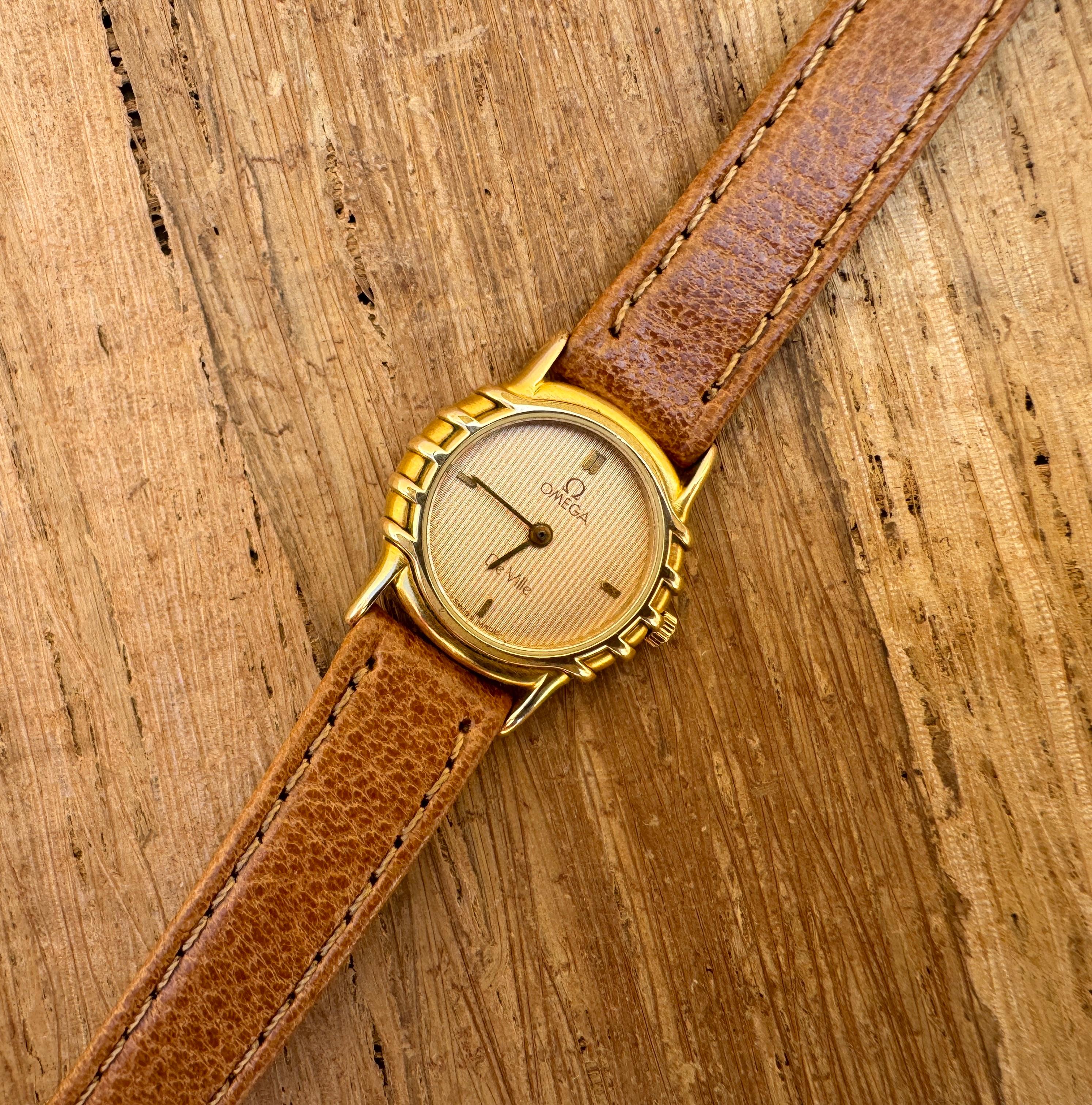 Omega De Ville cal 1450 Rare Lined Dial Ladies Vintage Watch For Sale 9