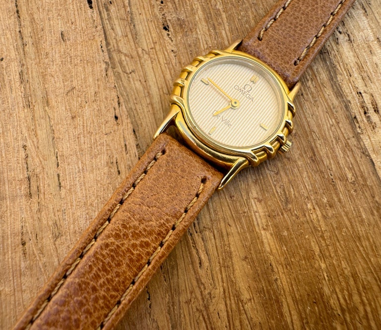 Omega De Ville cal 1450 Rare Lined Dial Ladies Vintage Watch at