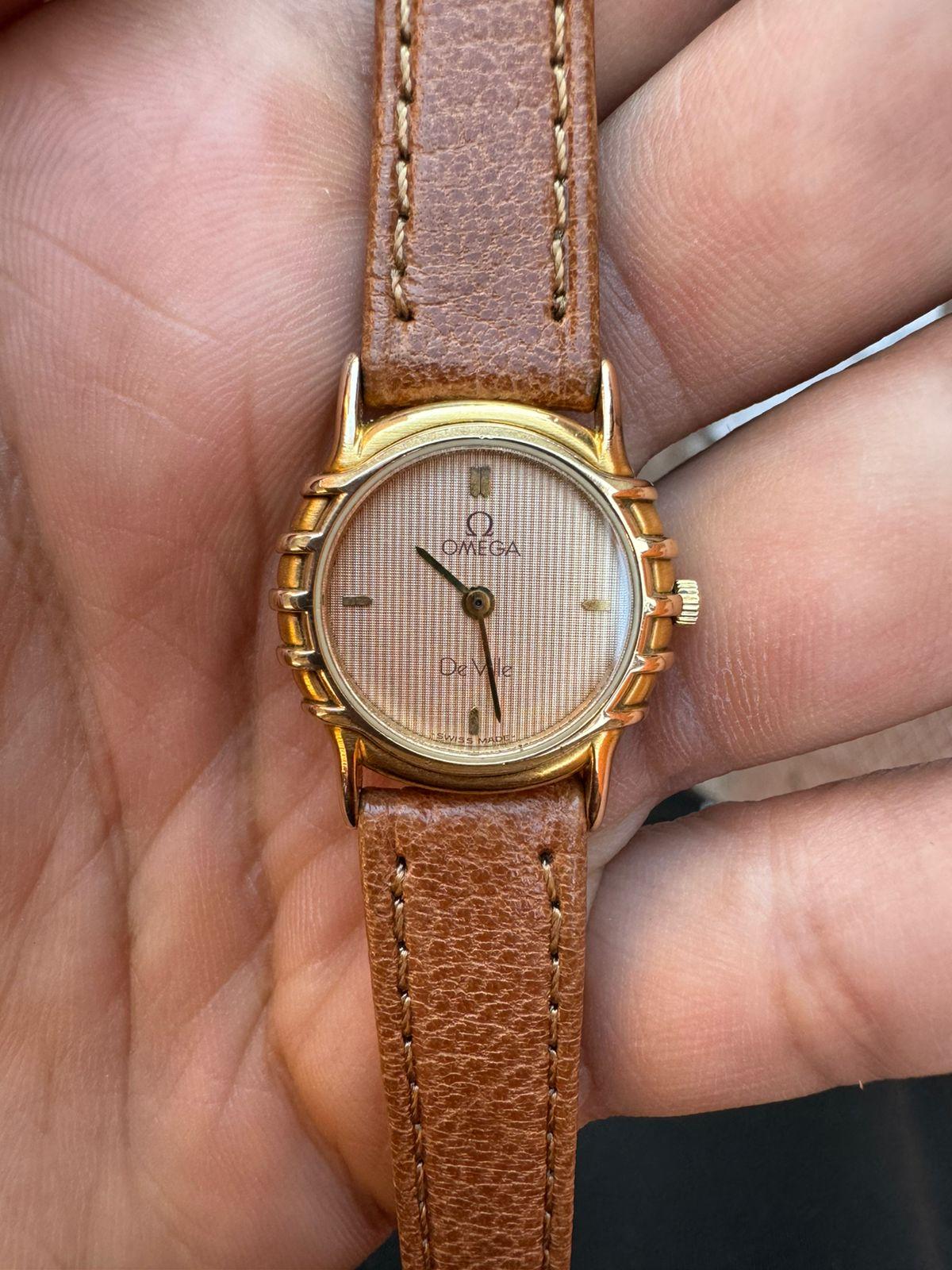 Women's Omega De Ville cal 1450 Rare Lined Dial Ladies Vintage Watch For Sale