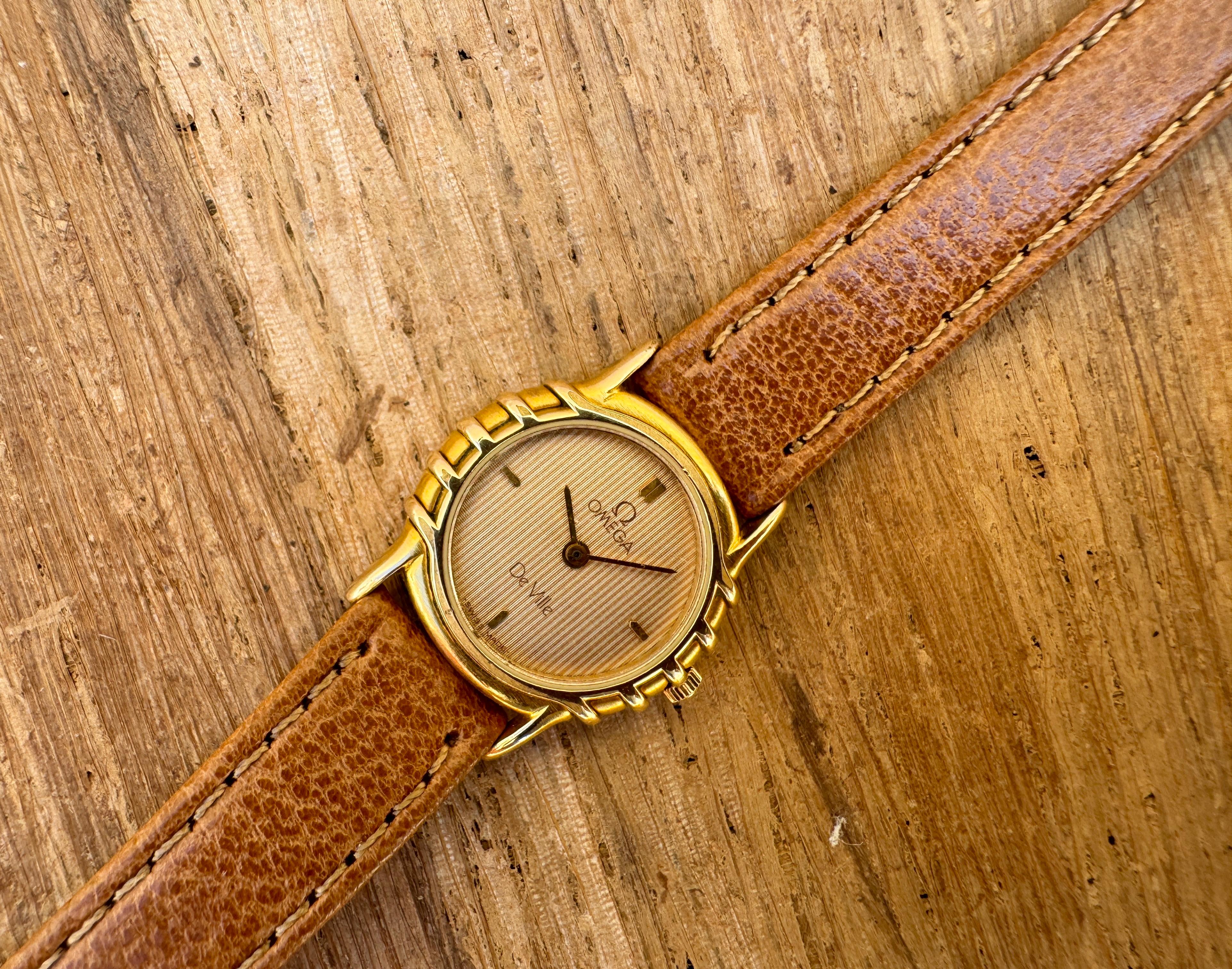Omega De Ville cal 1450 Rare Lined Dial Ladies Vintage Watch For Sale 2