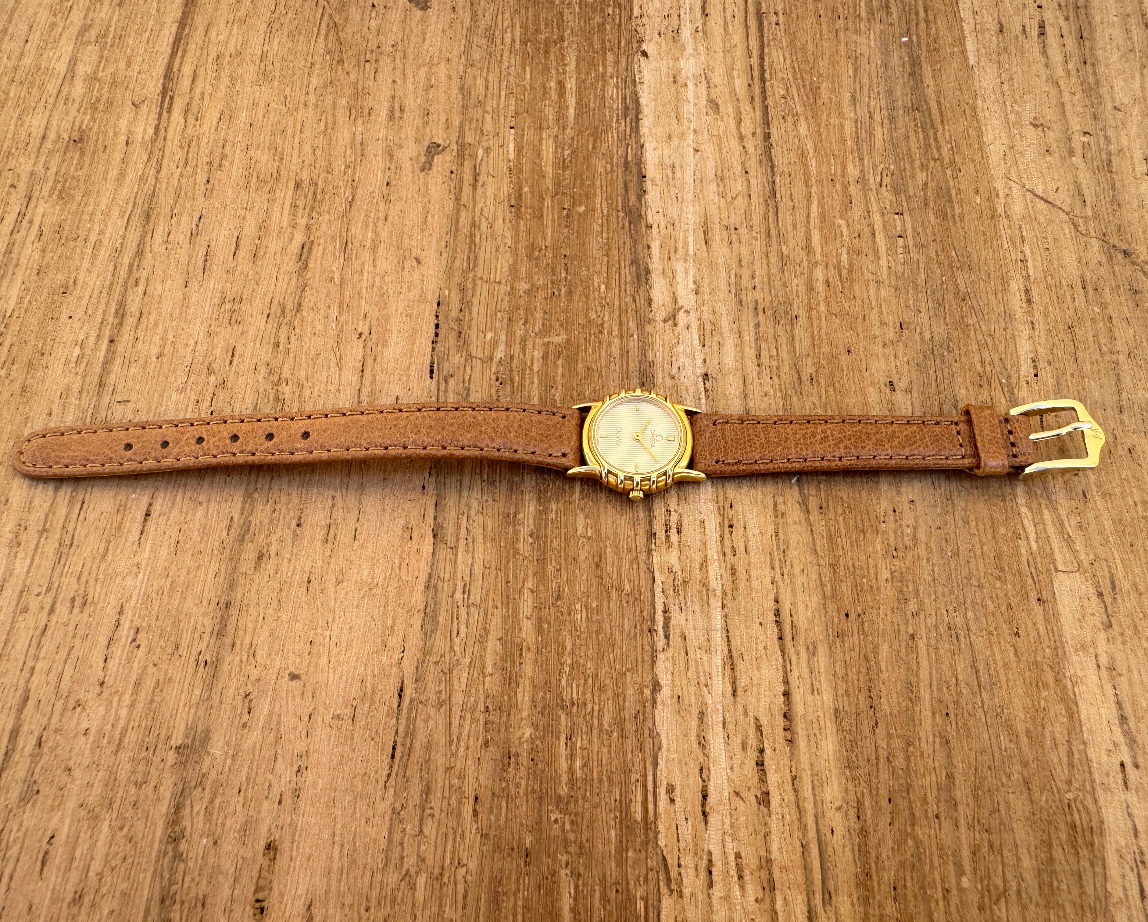 Omega De Ville cal 1450 Rare Lined Dial Ladies Vintage Watch For Sale 5
