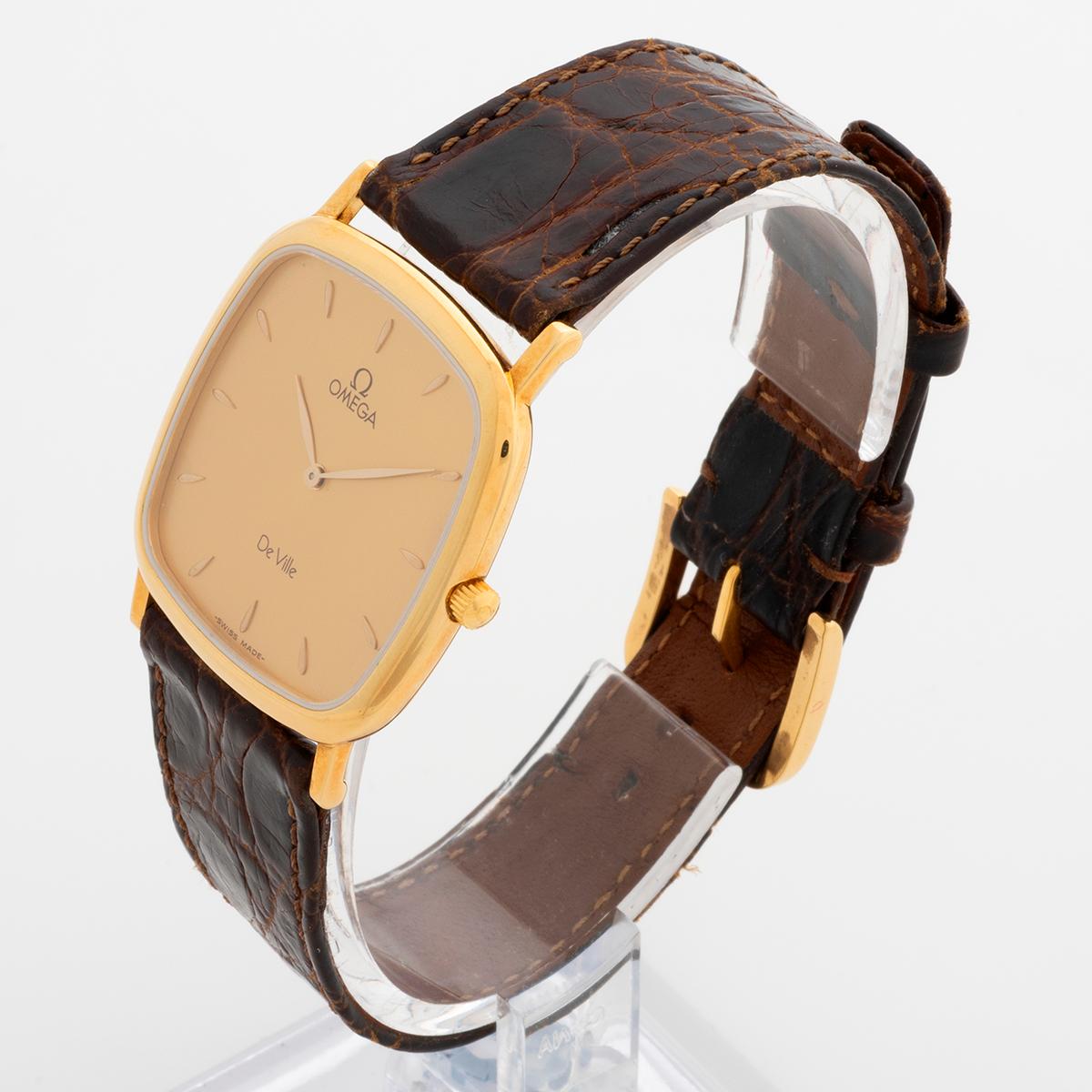 Women's or Men's Omega De Ville, dual reference 1953378 / 3953378. Stamped 18ct Yellow Gold, 1990 For Sale