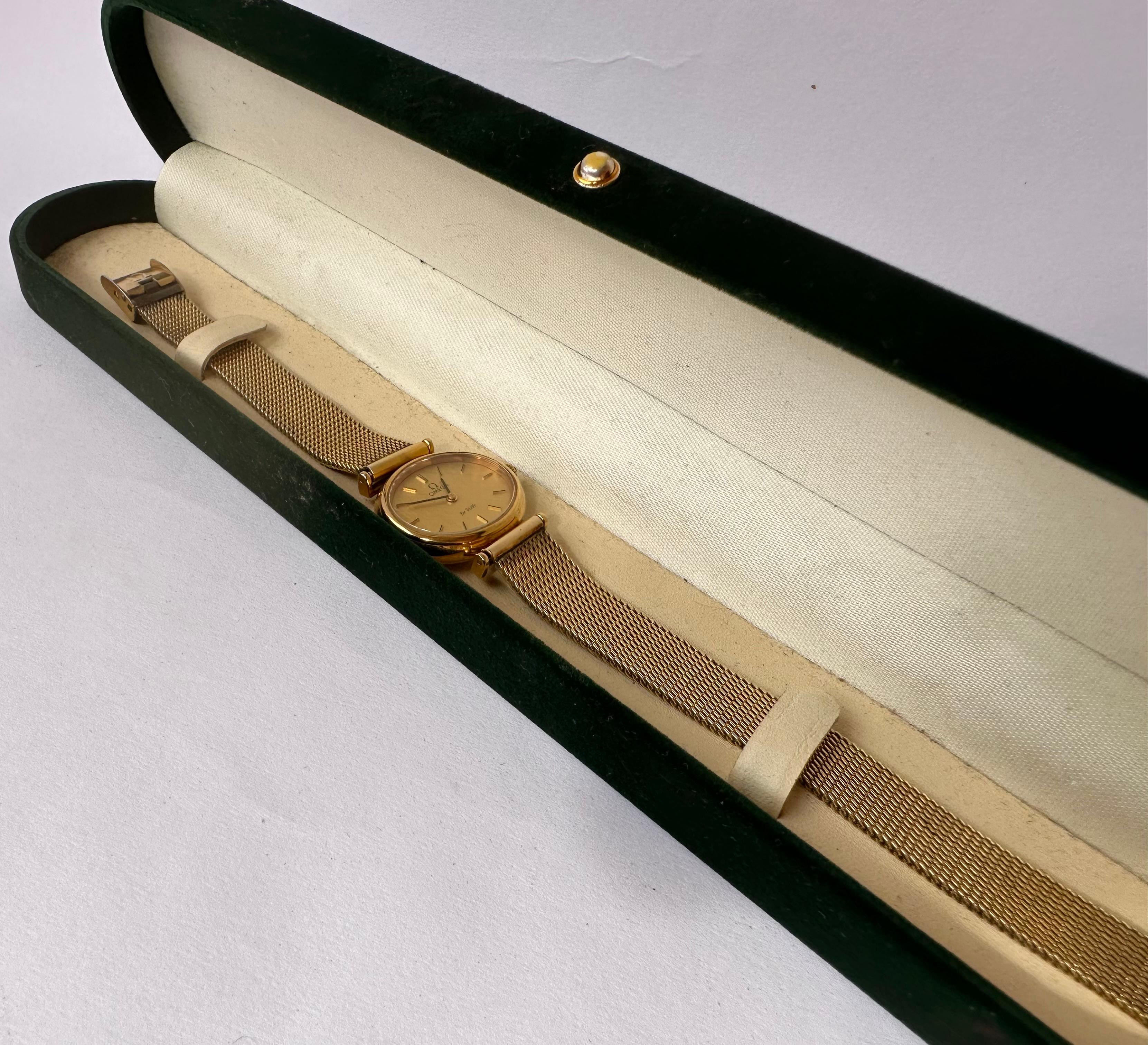 Omega De Ville Goldenes strukturiertes Zifferblatt Gold plattiert Uhr im Zustand „Gut“ in Toronto, CA