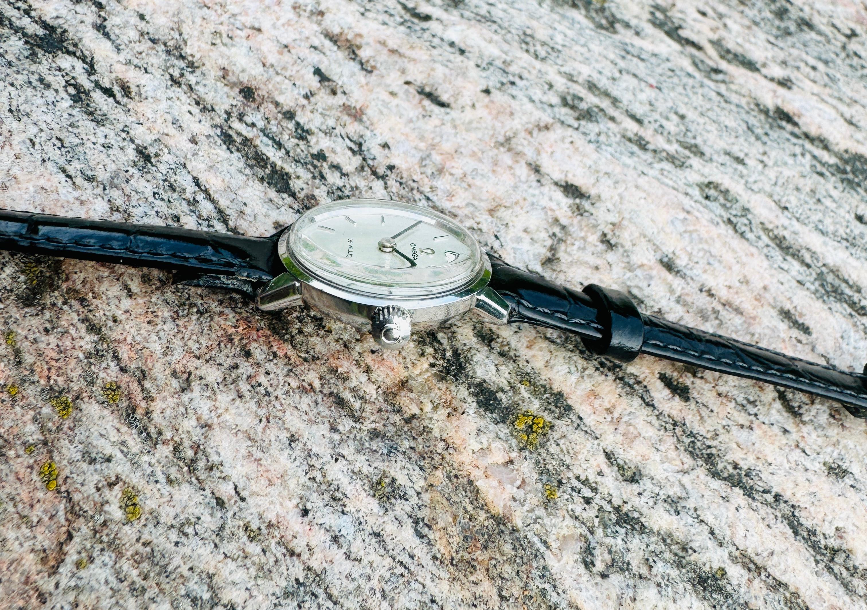 omega de ville donna vintage