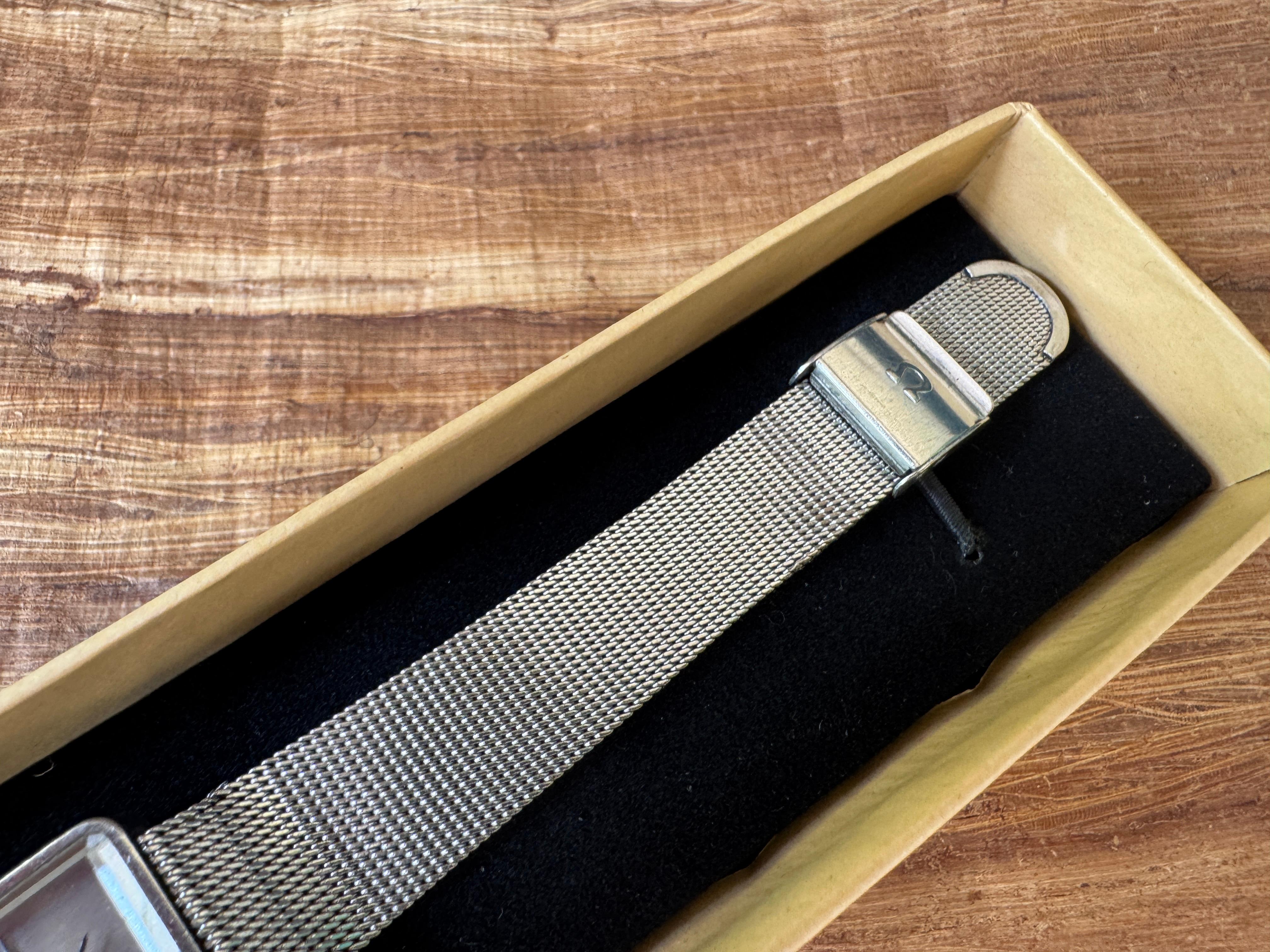 Omega De Ville Manual Winding Steel Mesh Bracelet Watch In Good Condition For Sale In Toronto, CA