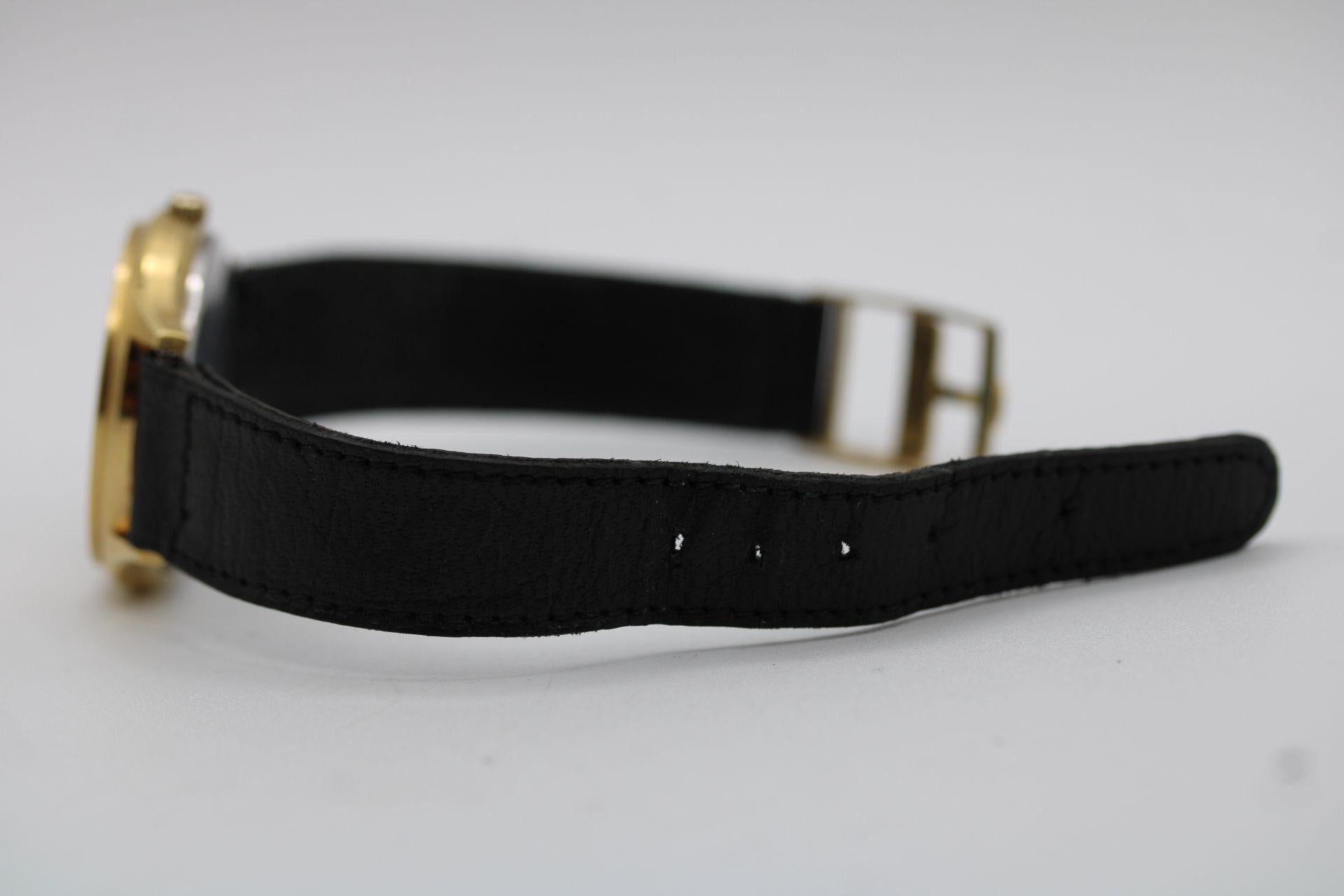 Omega De Ville Mega Quartz 32 7