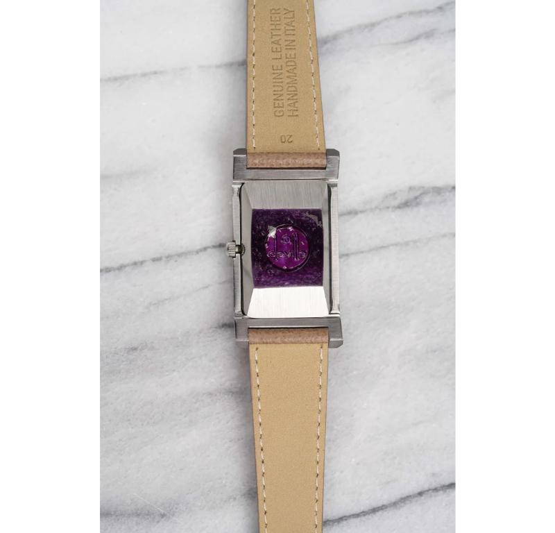 Orologio Omega De Ville con cassa oversize, anni '70 In condizioni buone in vendita a New York, NY