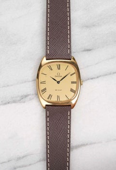 Reloj Omega De Ville Tonneay Tank chapado en oro, finales de los 60