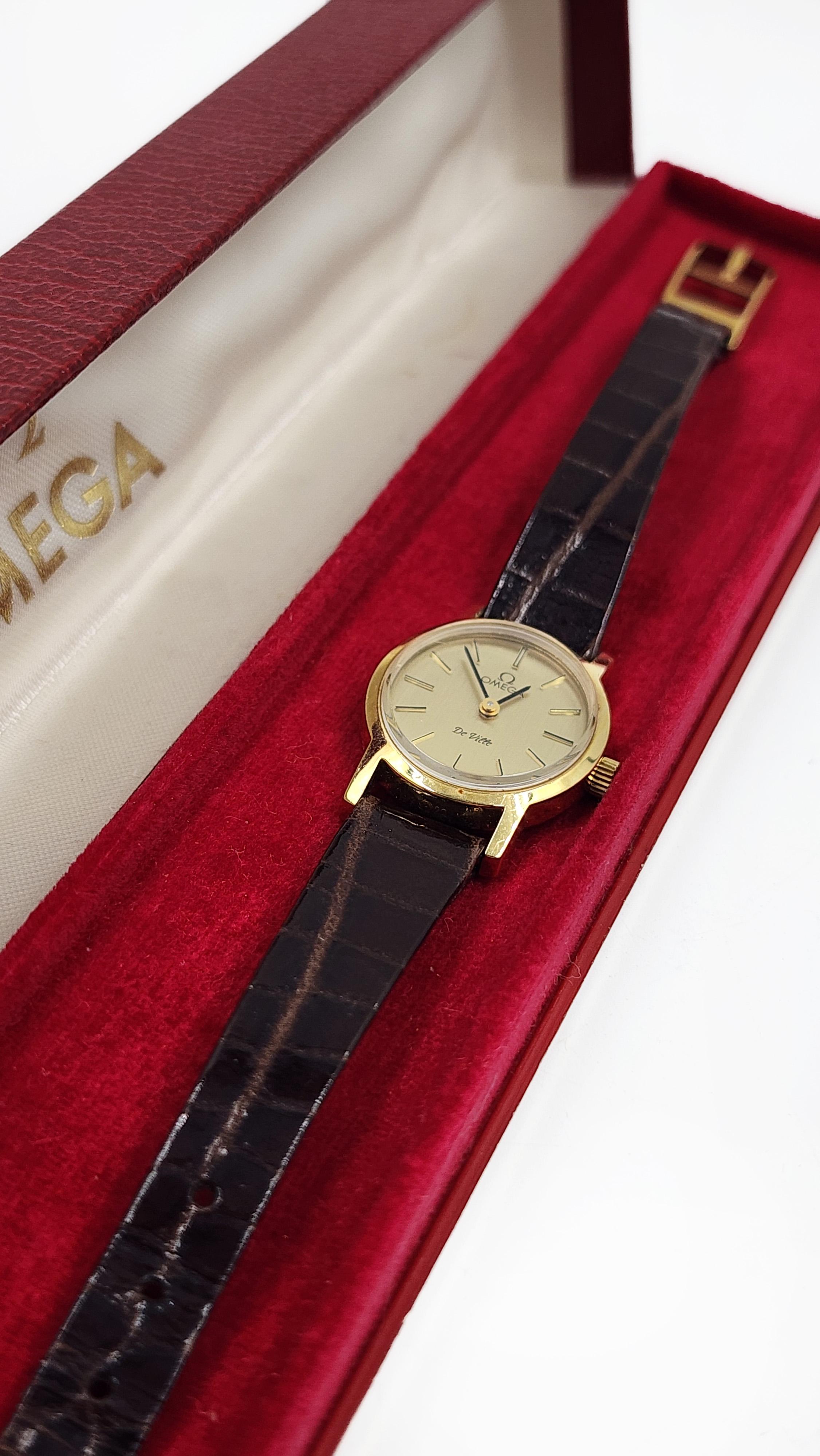 Postmoderne Montre femme Omega De Ville Vintage 1960s en vente