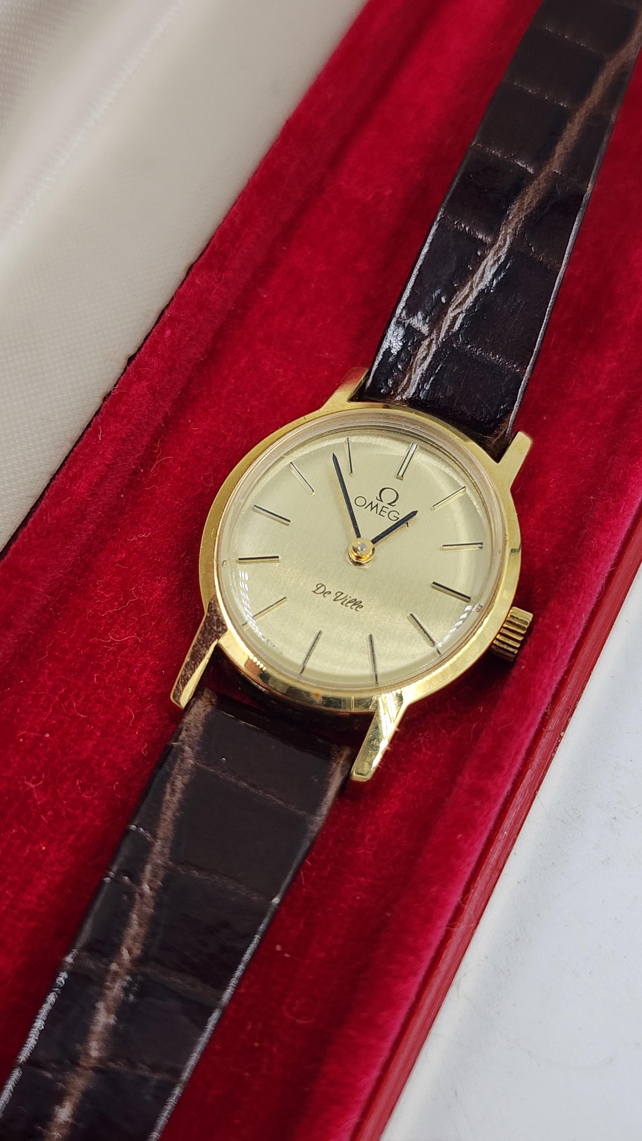 Suisse Montre femme Omega De Ville Vintage 1960s en vente
