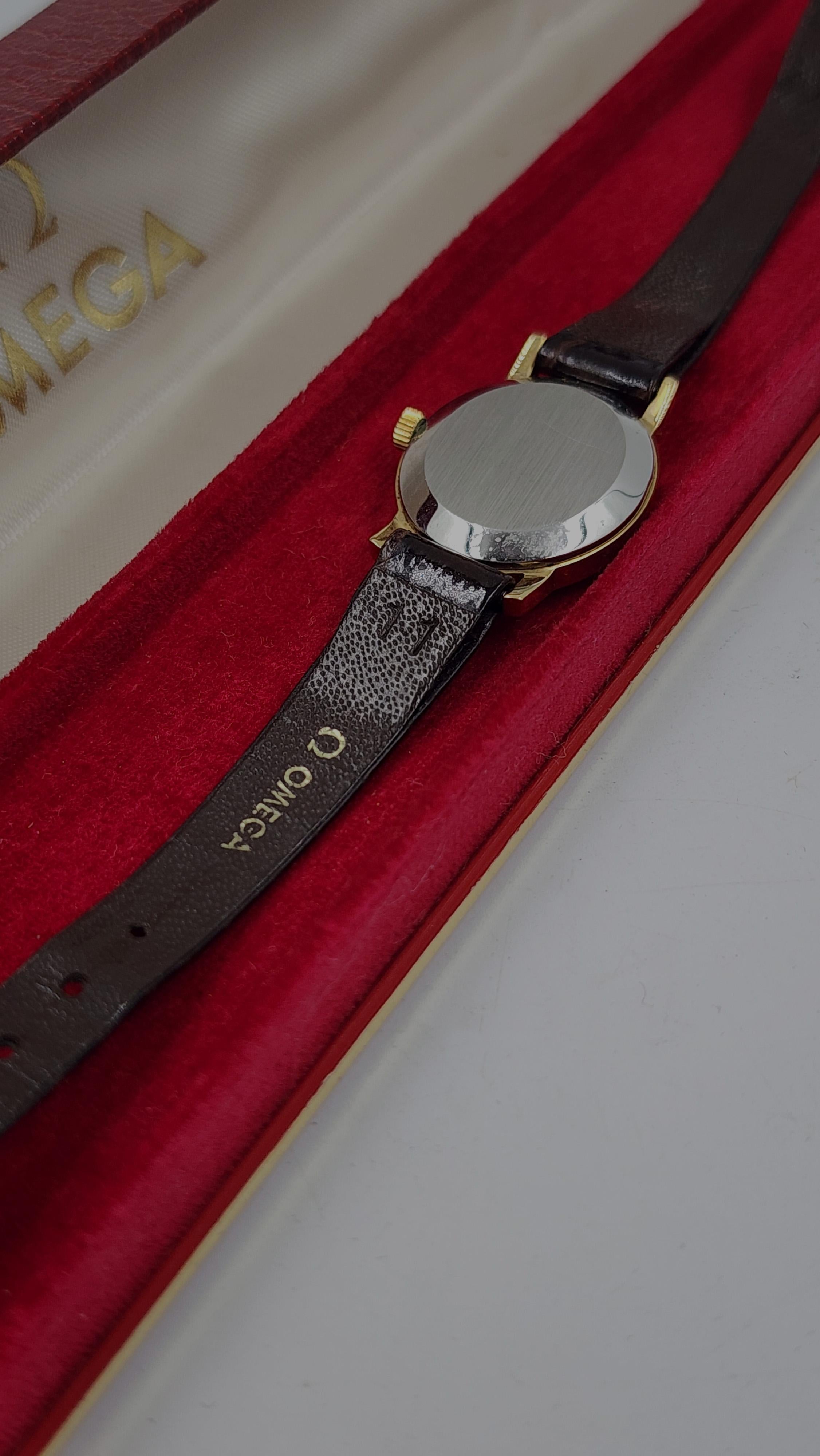 Montre femme Omega De Ville Vintage 1960s Bon état - En vente à Autonomous City Buenos Aires, CABA