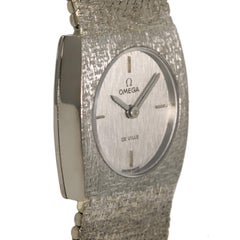 Omega De Ville Women’s Hand Winding Watch Silver Dial 18 Karat Yellow Gold