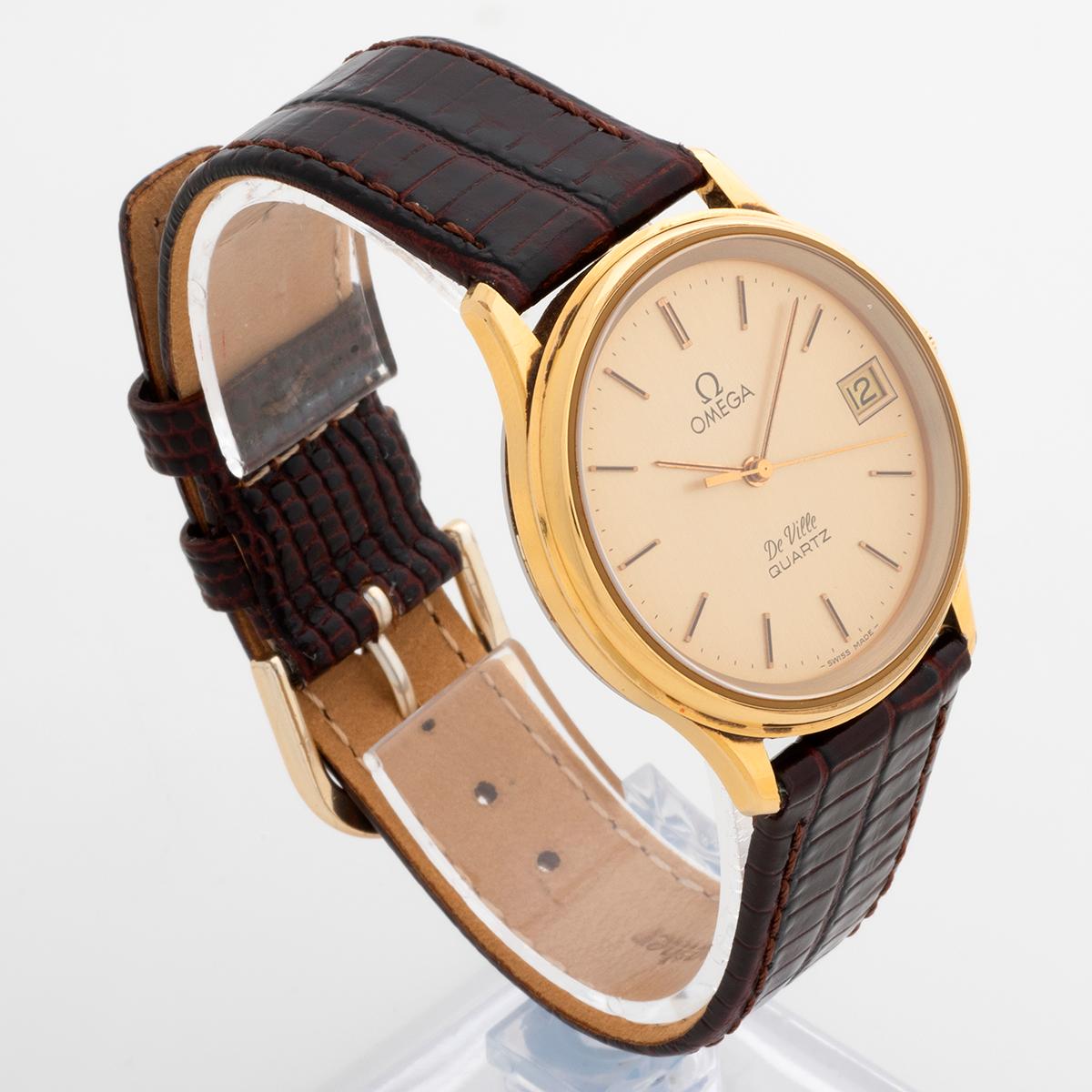 Our vintage Omega De Ville with date, reference MD 1960164 features a 33.5mm heavy gold plated (20 microns) stainless steel case and is powered by a quartz movement. There are light signs of use overall but no major degradation to the gold plated,