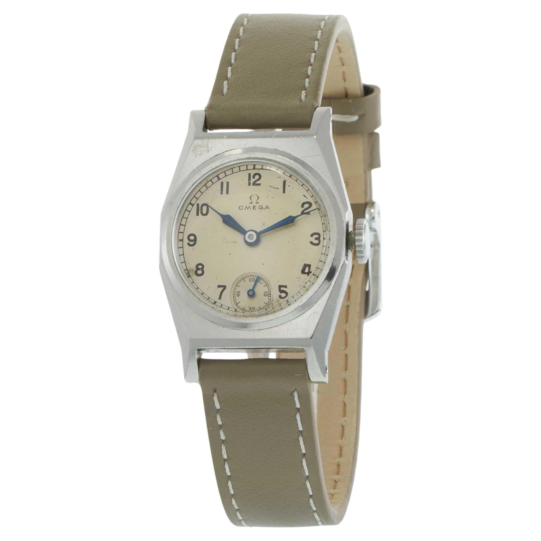 Montre Omega Deco (1936) - 24,5 x 28MM Acier - Cal. T17 Vent manuel en vente