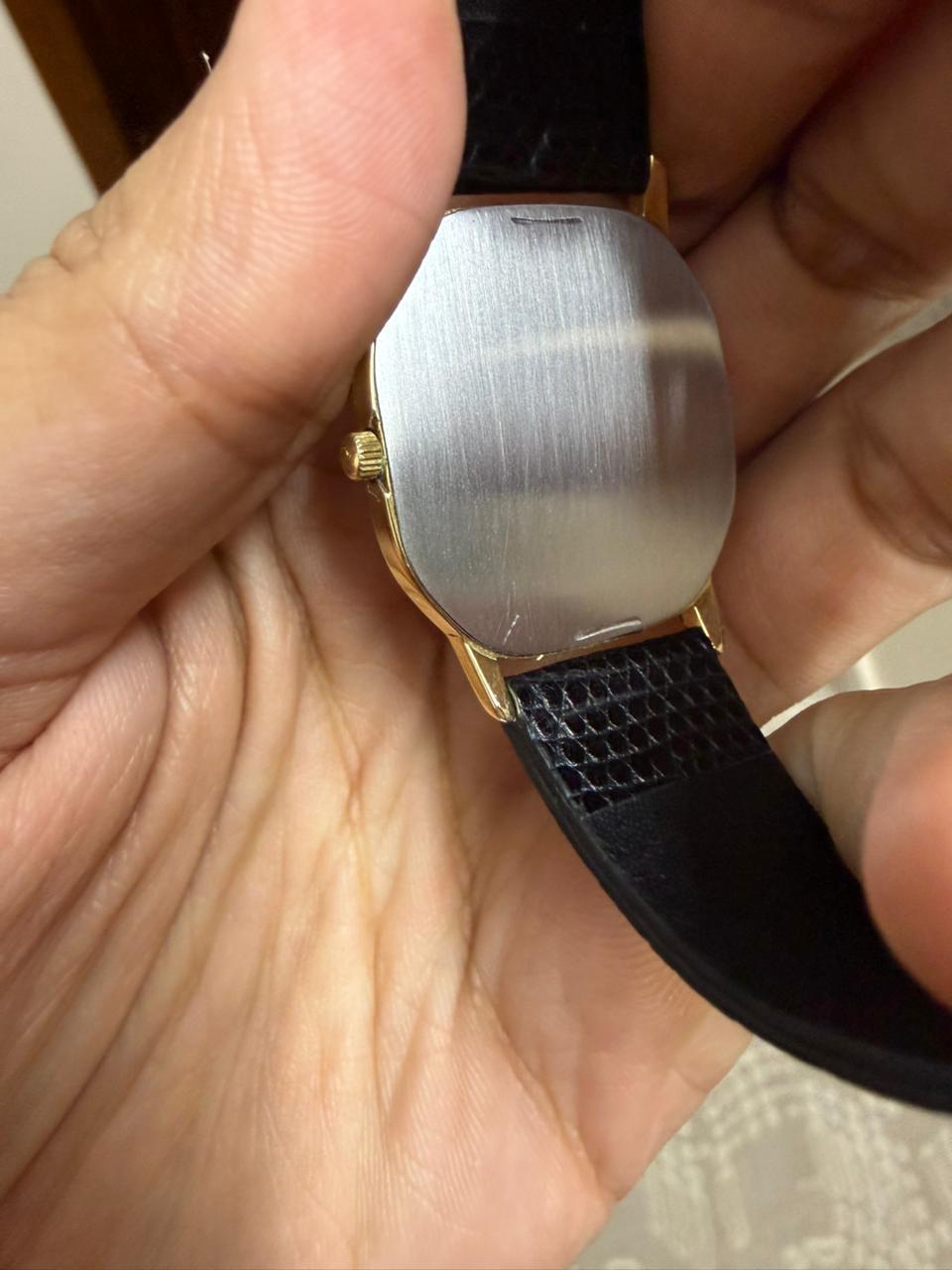 Omega Del1950031417 Golden Dial Gold Plated Tonneau Case Men's Wat Excellent état - En vente à Toronto, CA