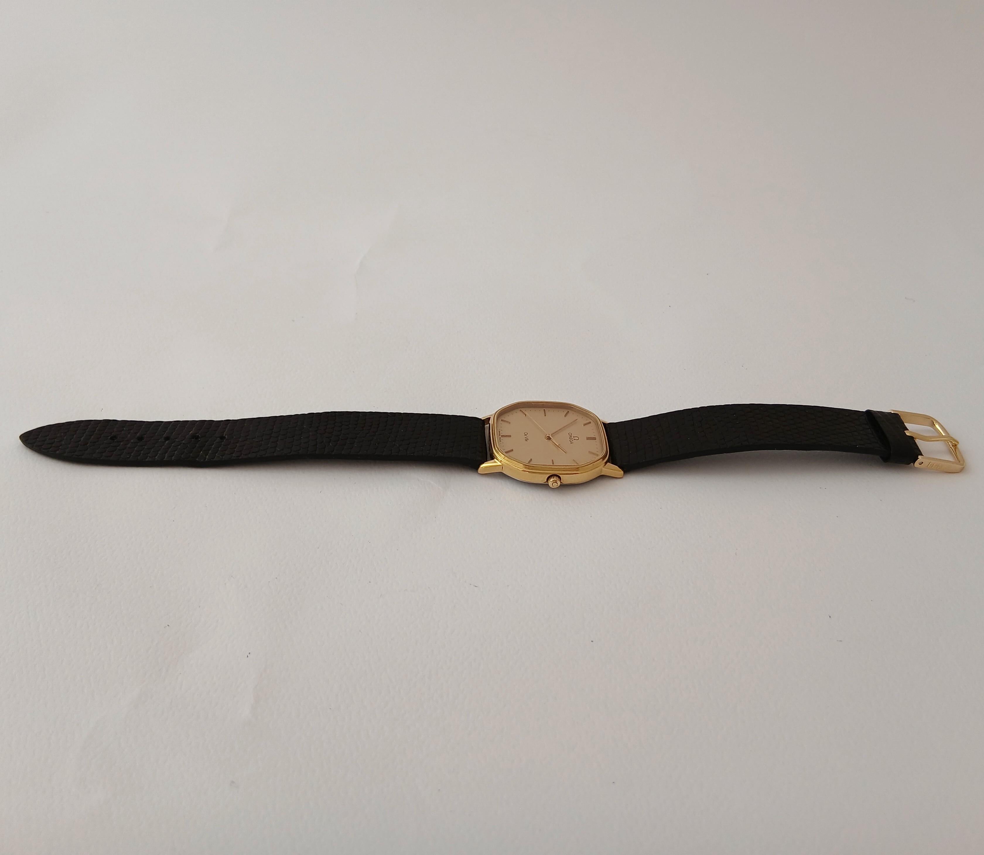 Omega Del1950031417 Golden Dial Gold Plated Tonneau Case Men's Wat en vente 1