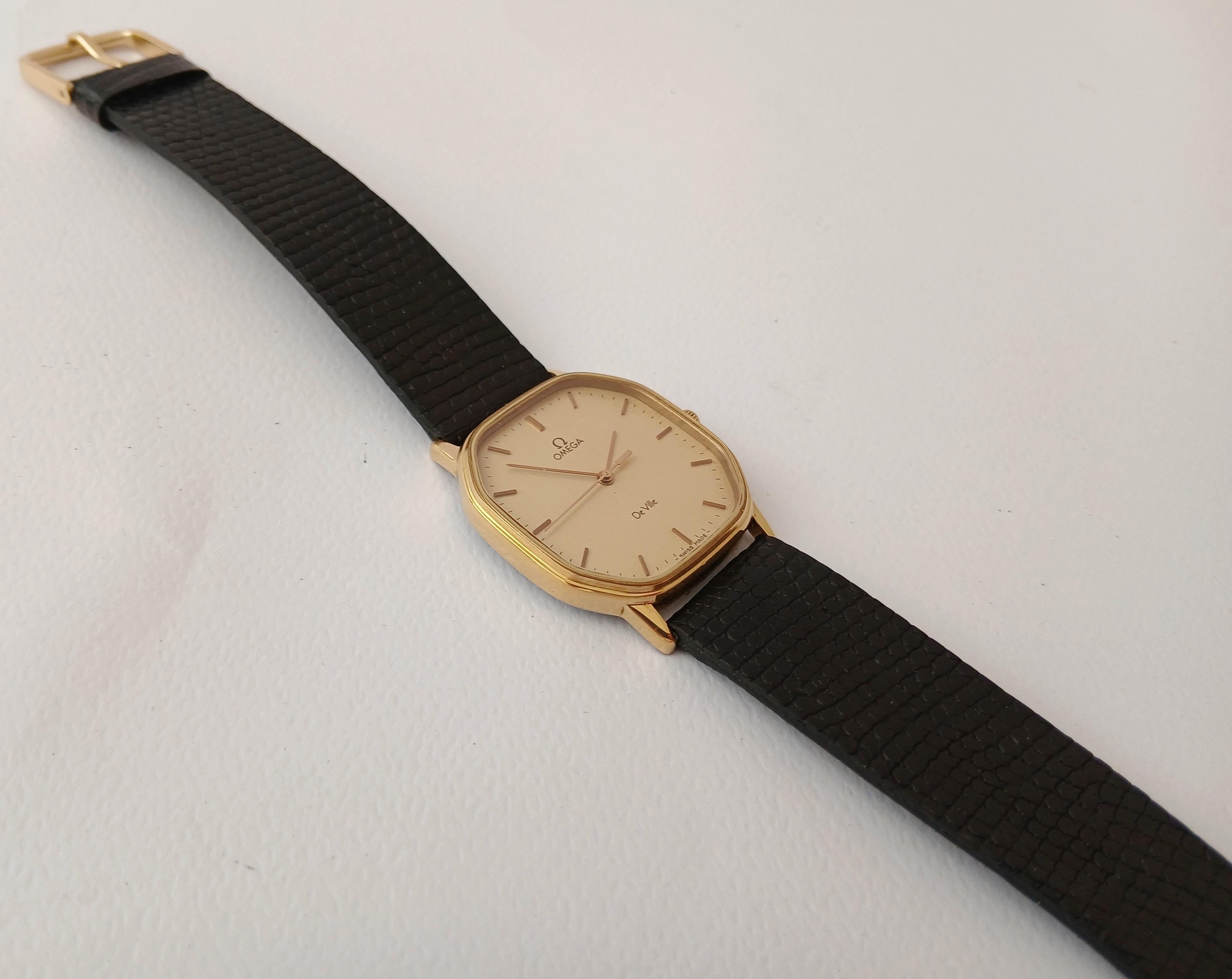 Omega Del1950031417 Golden Dial Gold Plated Tonneau Case Men's Wat en vente 2