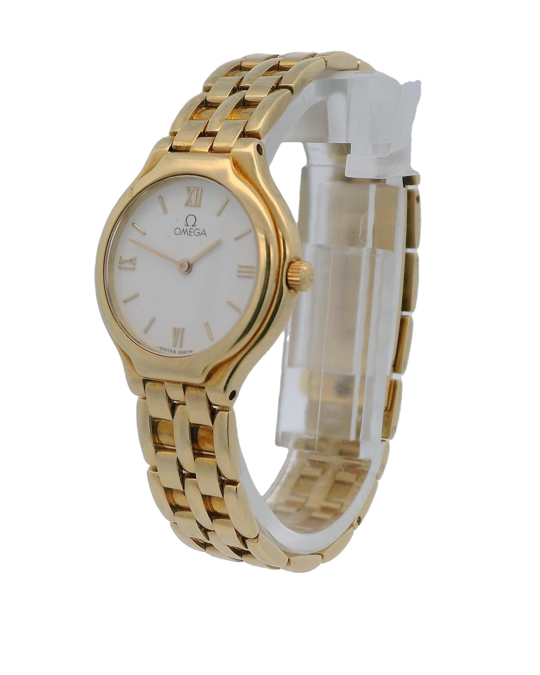 Omega DeVille 18K Yellow Gold Ladies Watch In Excellent Condition For Sale In Great Neck Plaza, NY