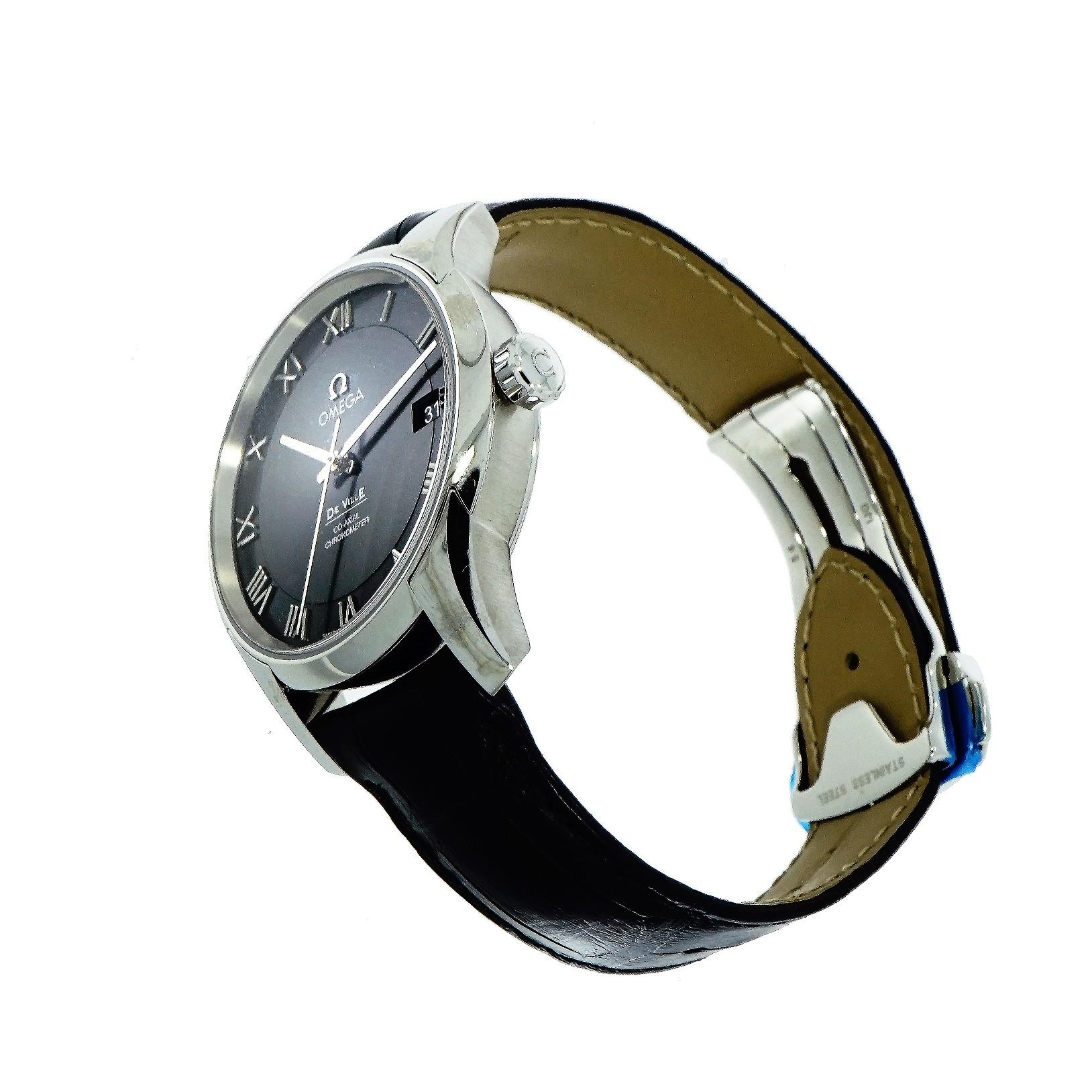 Omega DeVille Co-Axial Chronometer O43113412101001 In New Condition In Greenwich, CT
