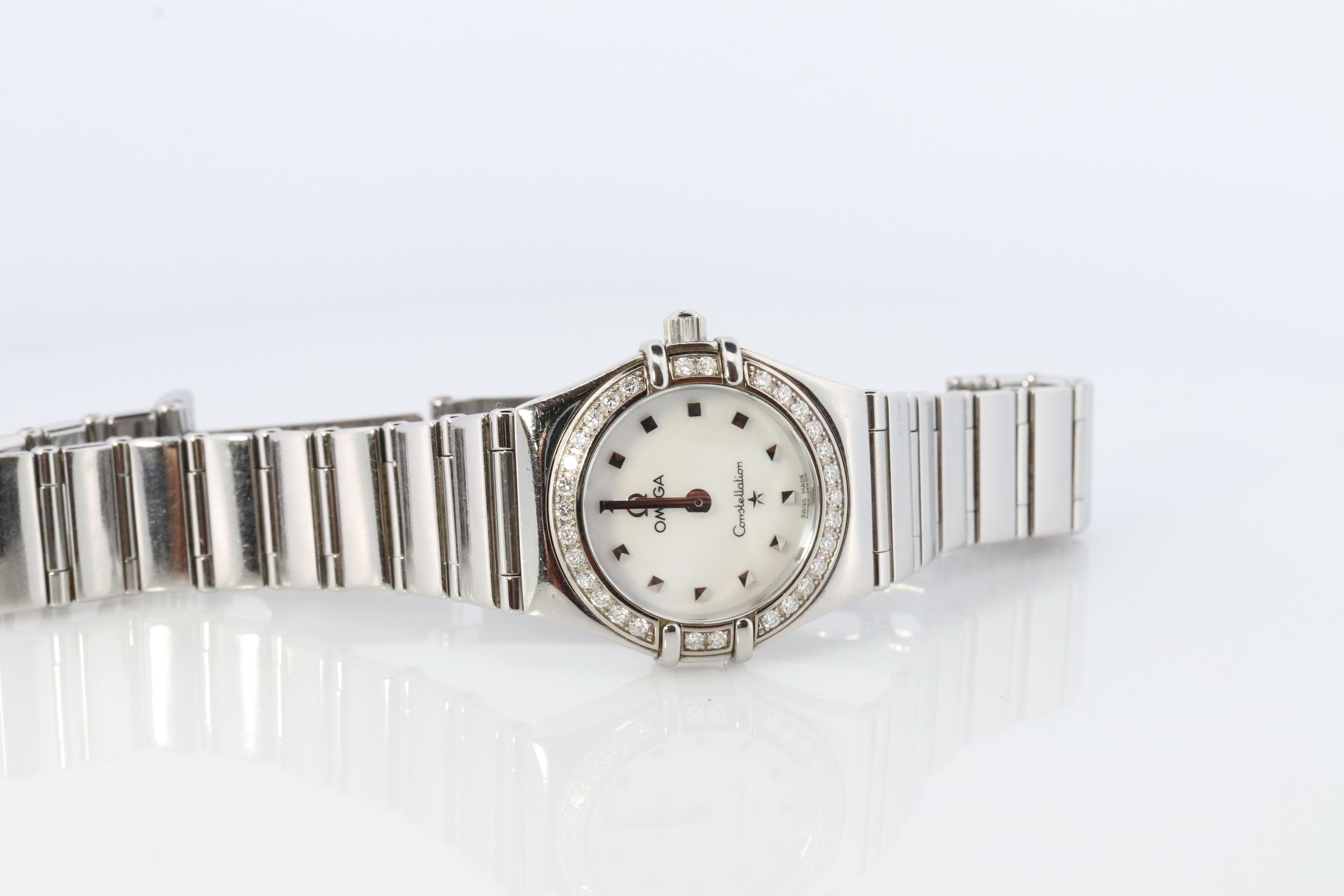 Omega Diamantuhr. Authentische Damen Omega 1465.71 Konstellation Perlmutt. (Rundschliff)
