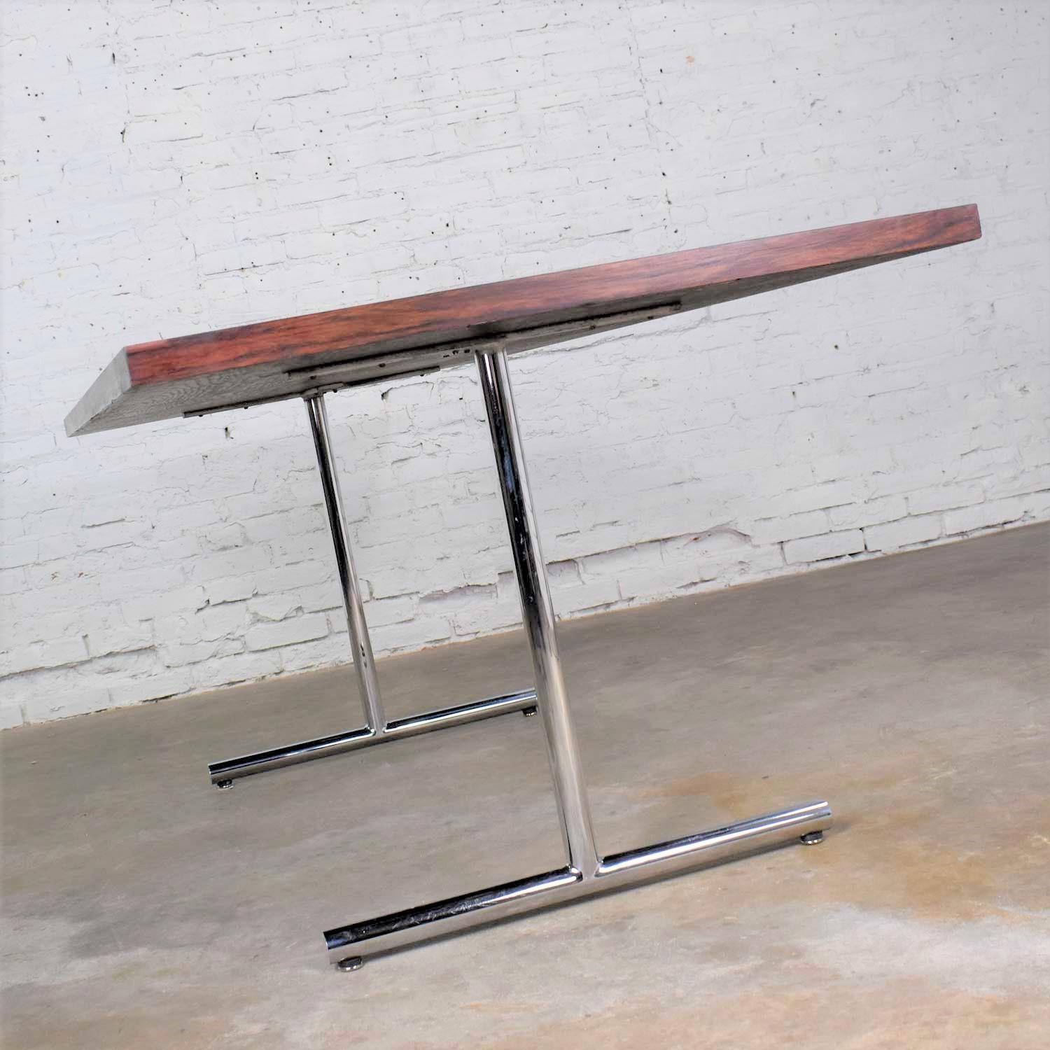 Omega Dining Table in Rosewood and Chrome Attributed to Hans Eichenberger In Good Condition In Topeka, KS