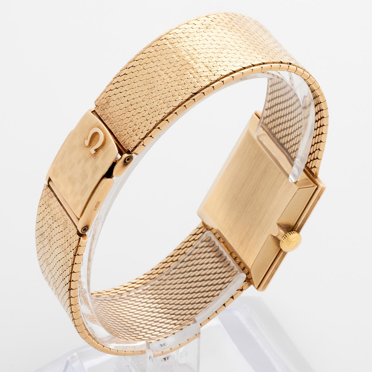 Omega Dresswatch, or jaune 9K, mouvement cal.620, boîte/papier, poids, c1965 Unisexe en vente