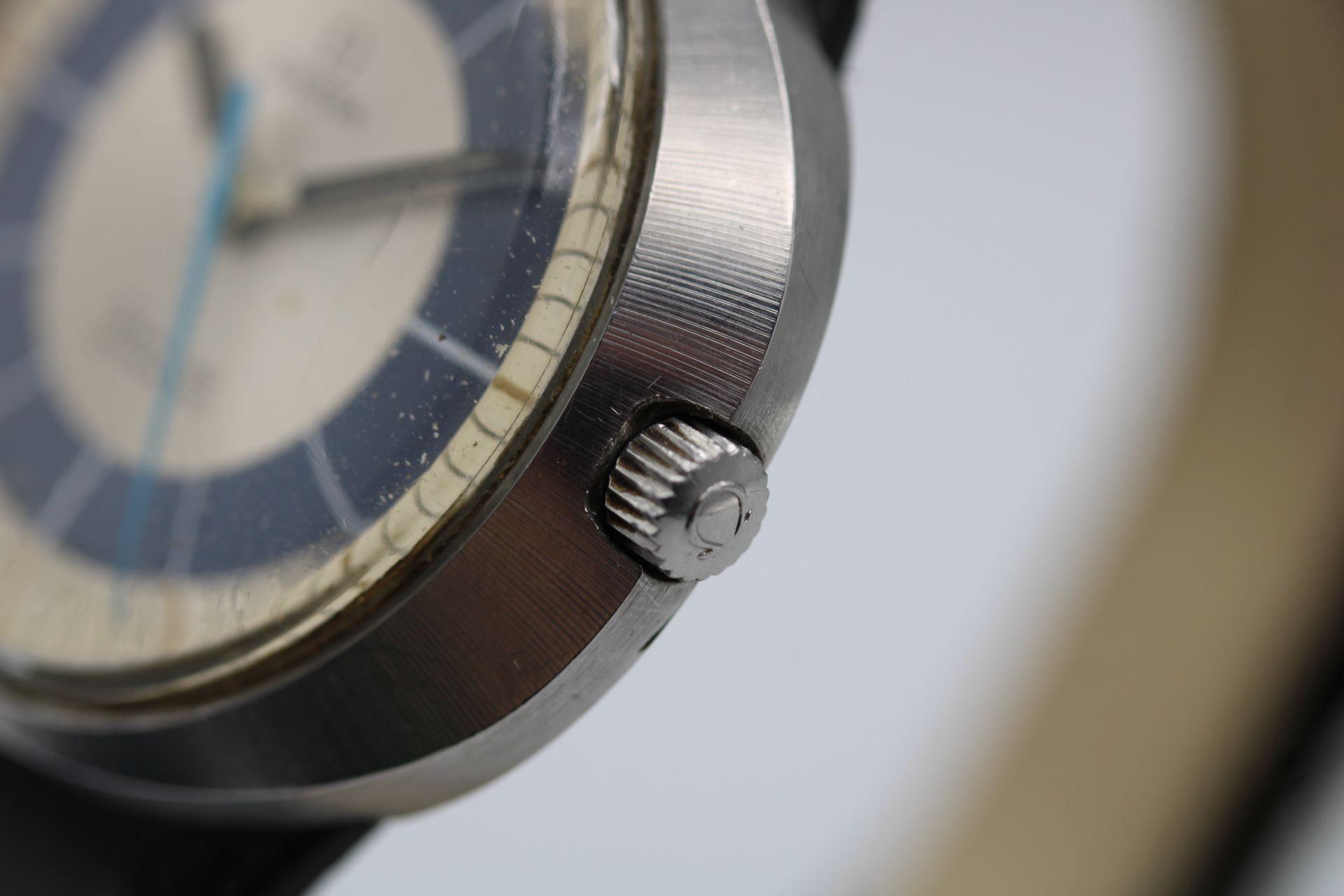 Omega Dynamik Geneve 135.033 im Angebot 2