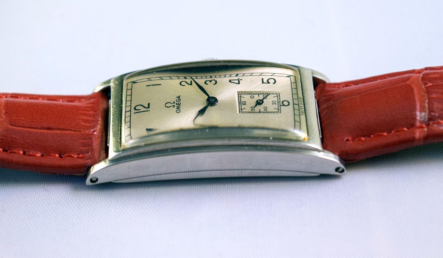 Omega Extremely Rare and Stylish Curvex Rectangular Watch For Sale 2