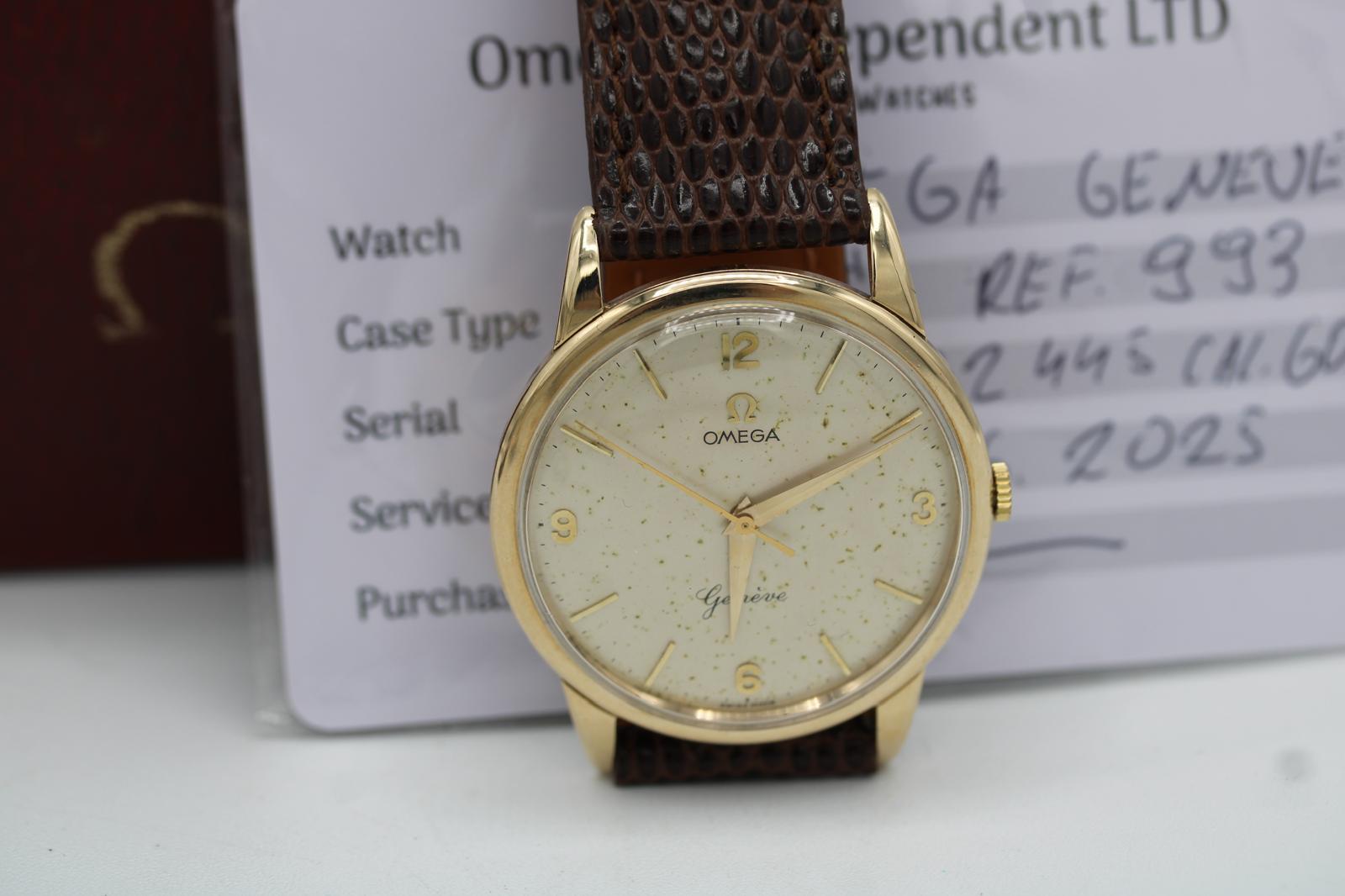 🕰️Omega Ginebra 993  Oro de 9 ct  34mm  1961  Calibre 600
Recién revisada y con una correa nueva, esta rara referencia 993 de Omega Geneve se presenta en perfecto estado. Alojado en una caja de oro de 9 quilates de 34 mm, el reloj presenta una