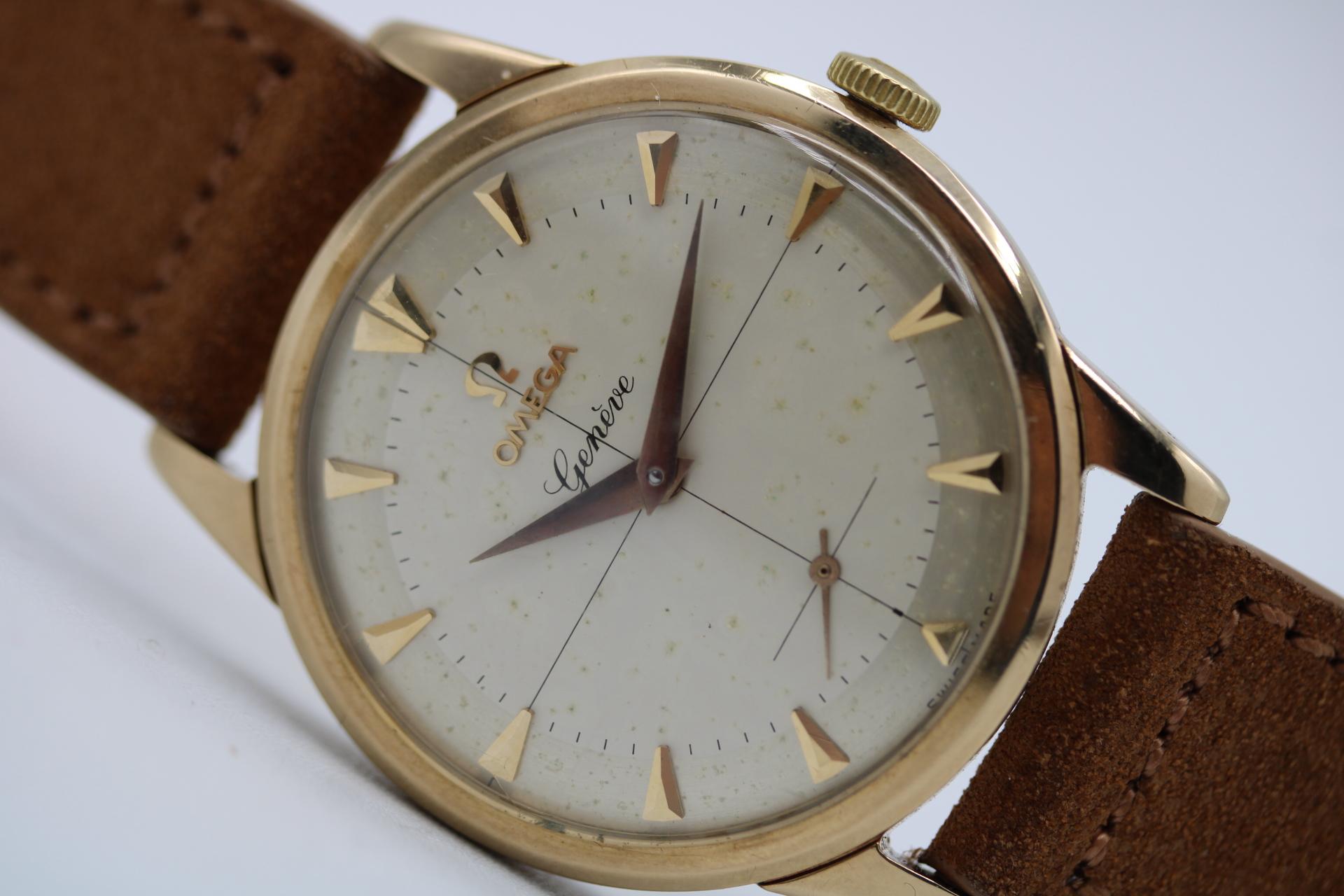 A stunning Vintage Omega Geneve from the late 1950's in every sense of the word. This Omega Geneve 133.032 made with Dennison 9ct gold case is in fine working order. Around + 10 seconds per day with a healthy amplitude.

Featuring a two tone