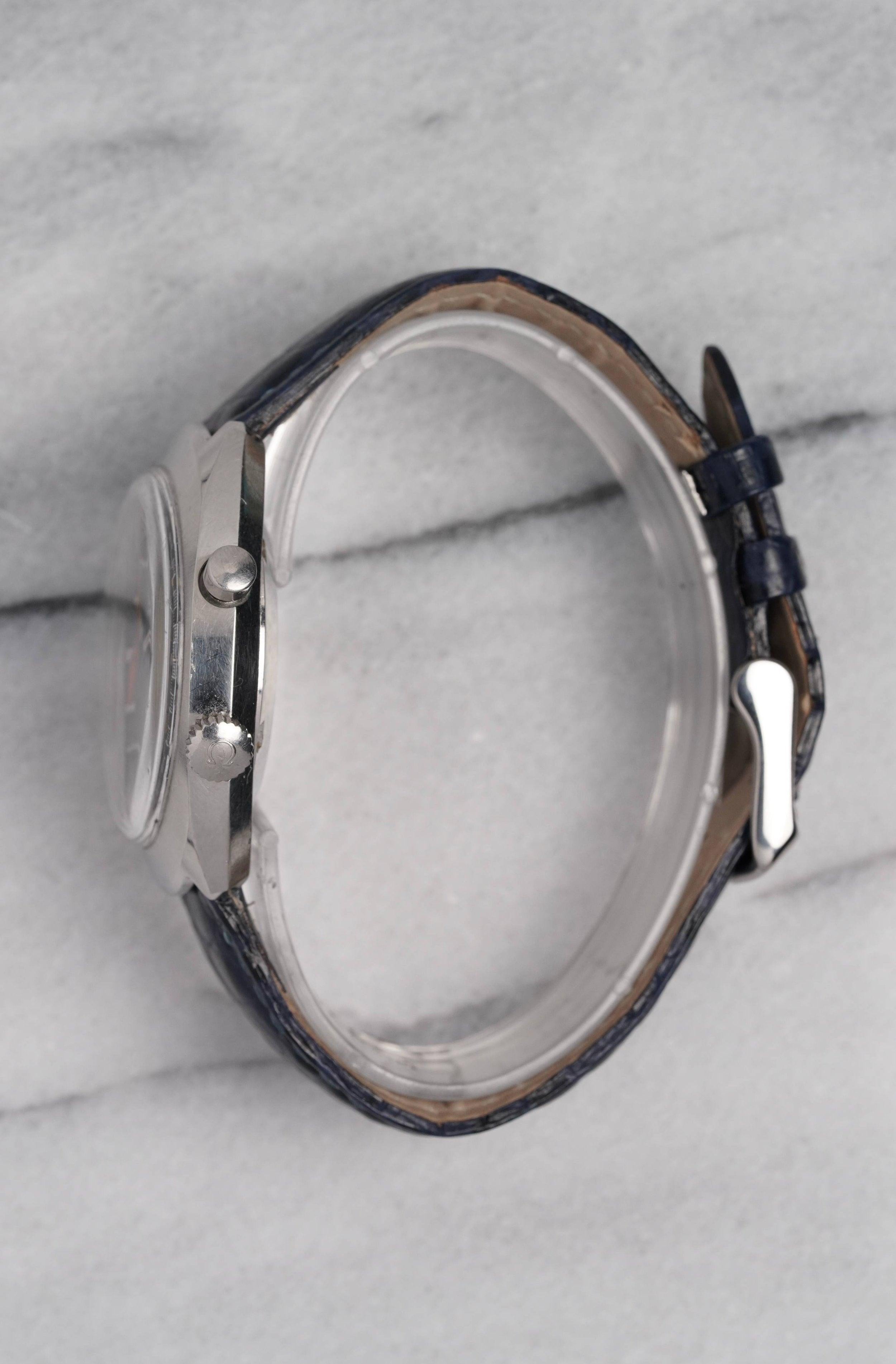 Montre Omega Geneve Chronostop, années 1970 Bon état - En vente à New York, NY