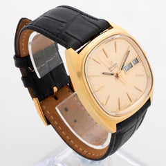 Omega Geneve Quartz Wristwsatch, TV Shaped Case, Heavy Gold Plate, c1978.